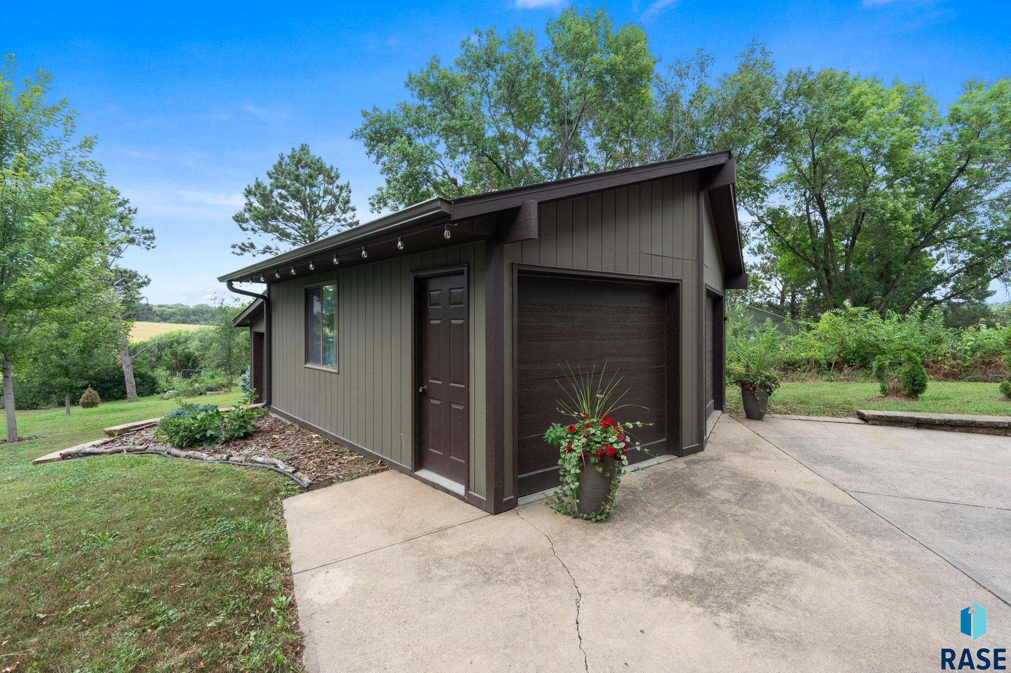 6908 Pine Lake Dr, Sioux Falls