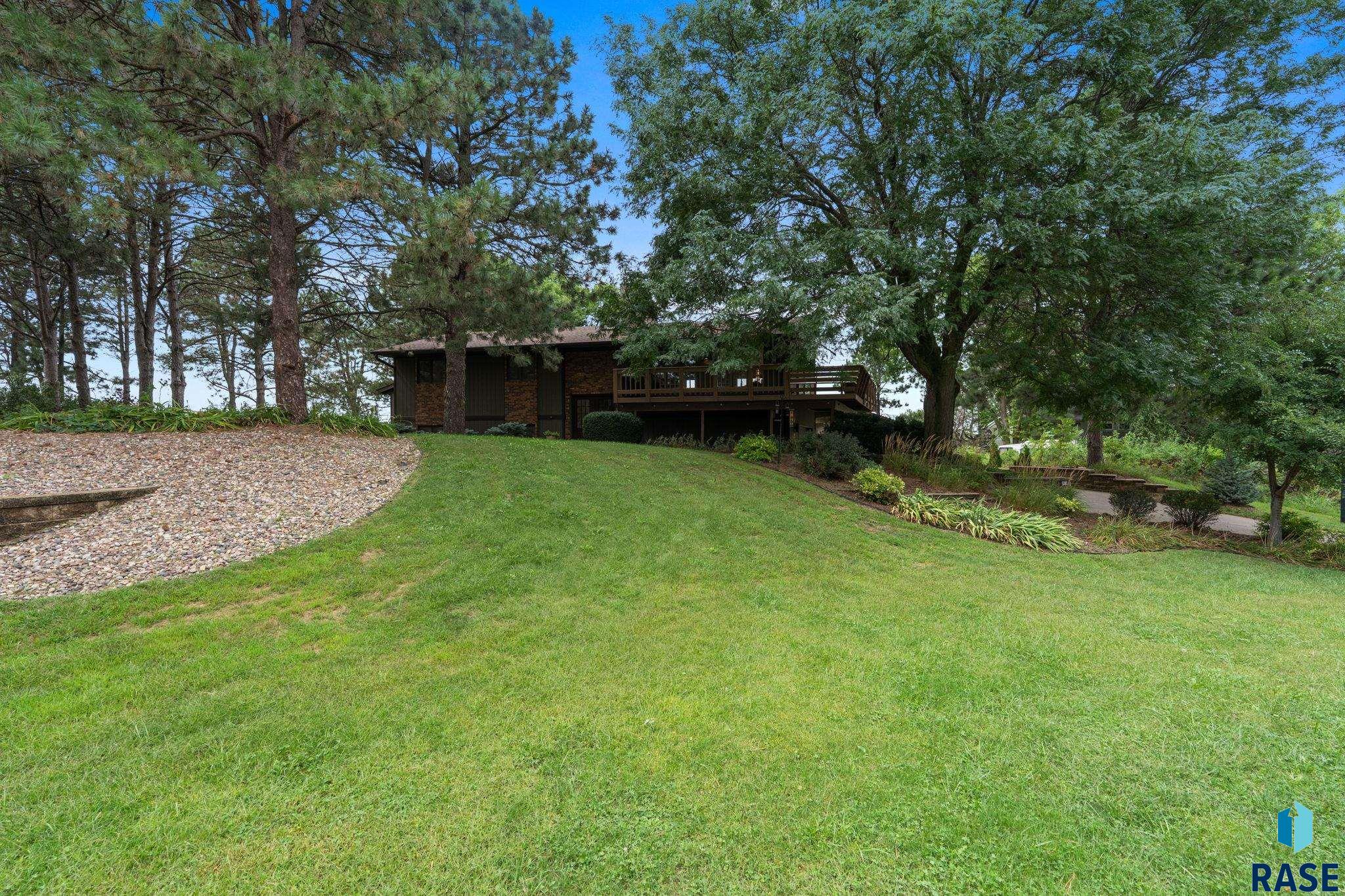 6908 Pine Lake Dr, Sioux Falls