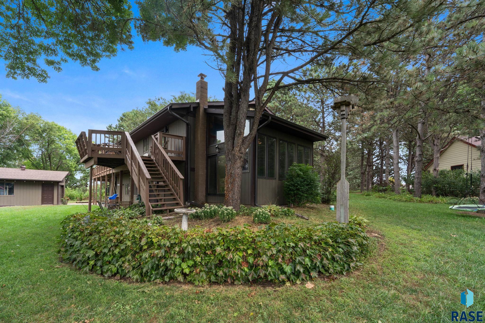 6908 Pine Lake Dr, Sioux Falls