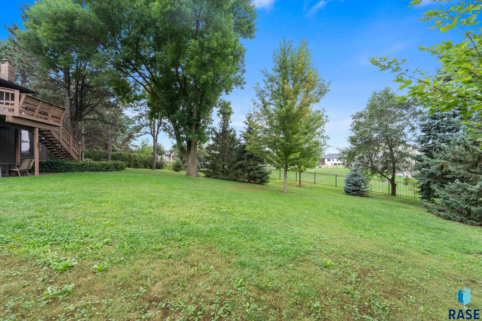 6908 Pine Lake Dr, Sioux Falls
