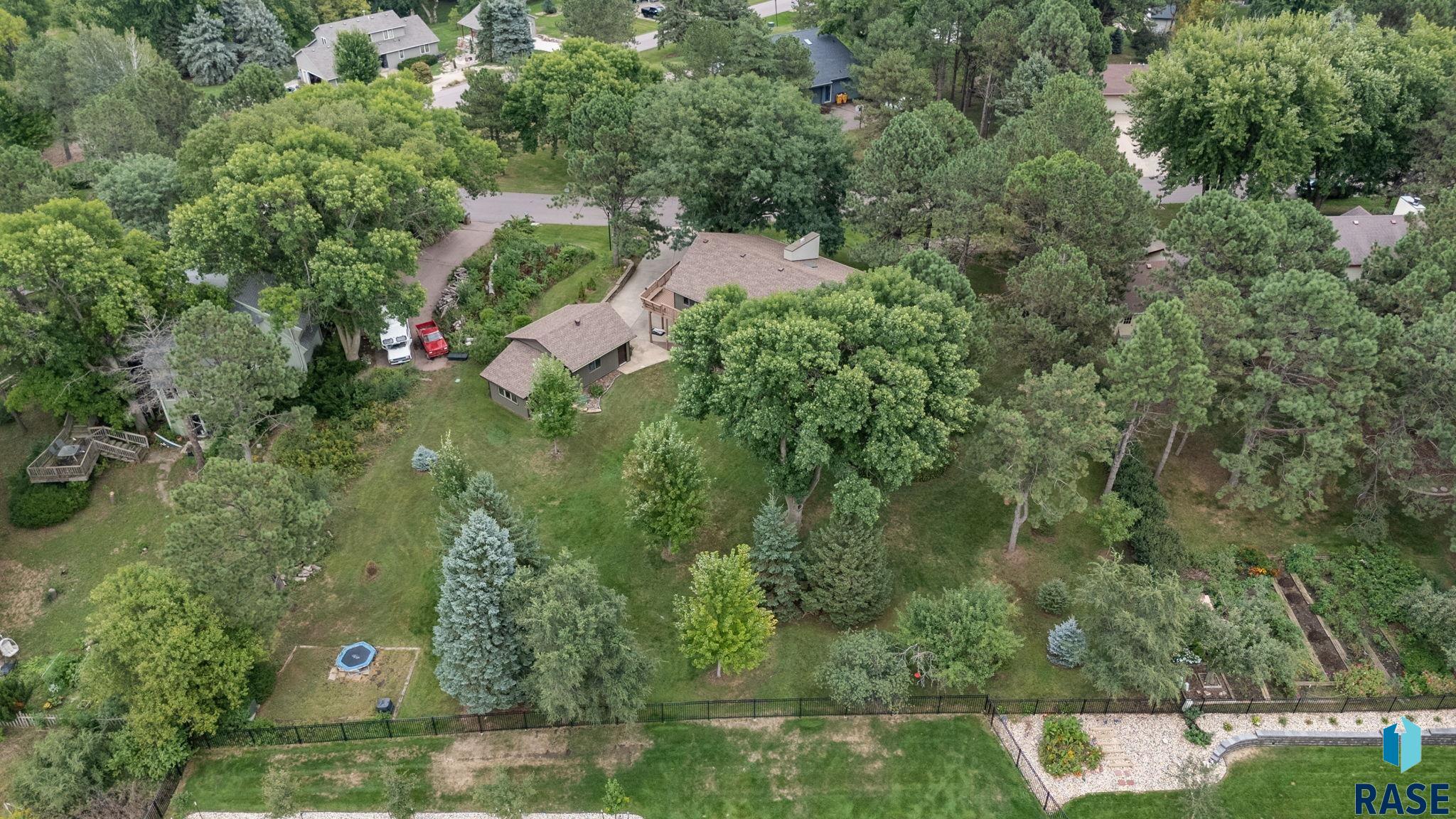6908 Pine Lake Dr, Sioux Falls