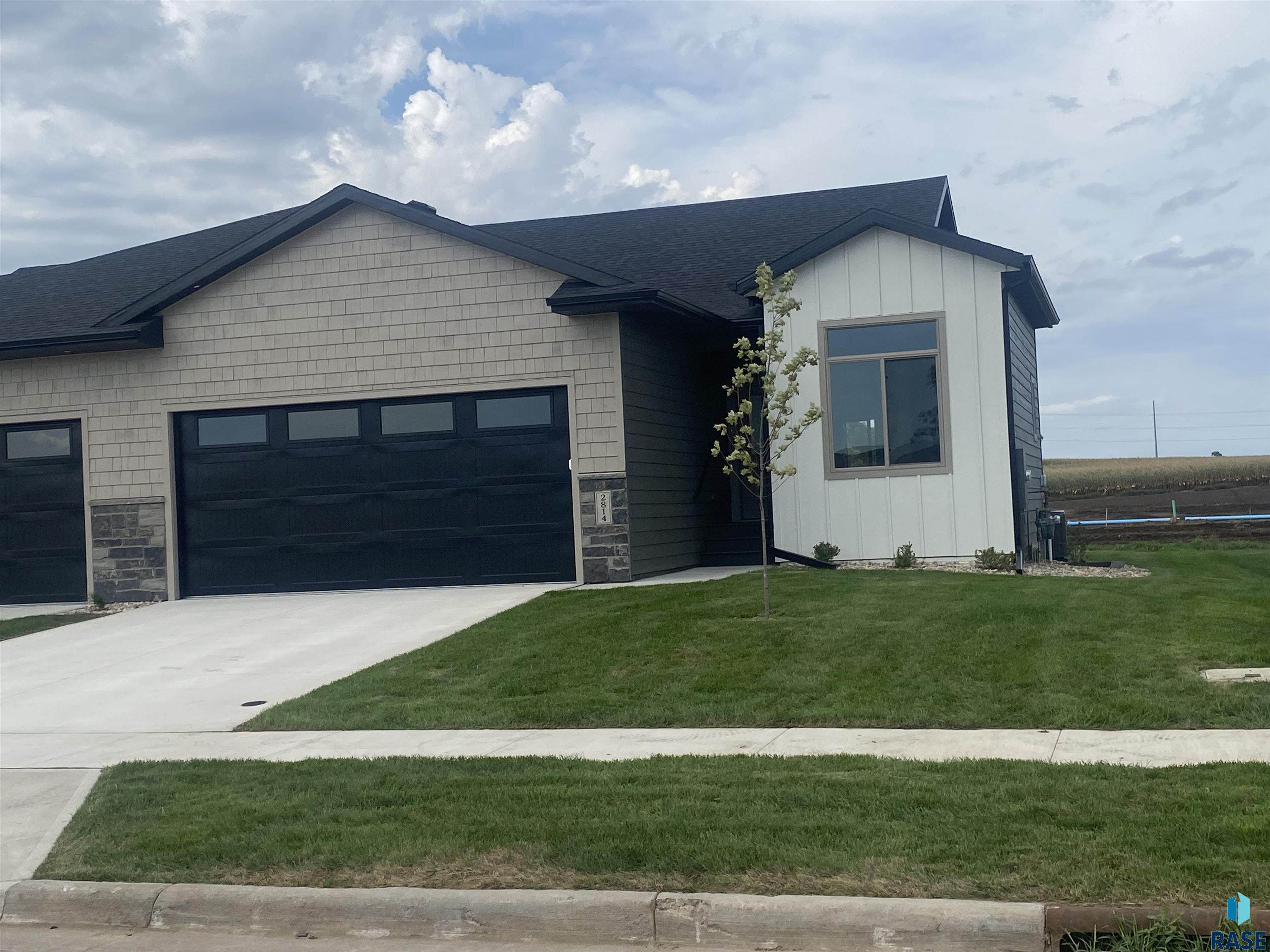 2814 E Hazelnut St, Brandon