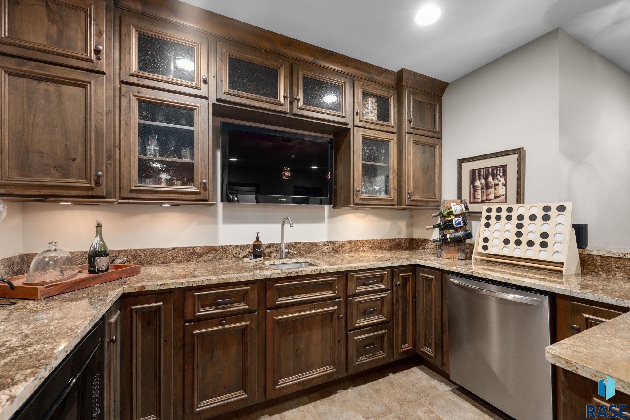 5905 Grand Prairie Dr, Sioux Falls