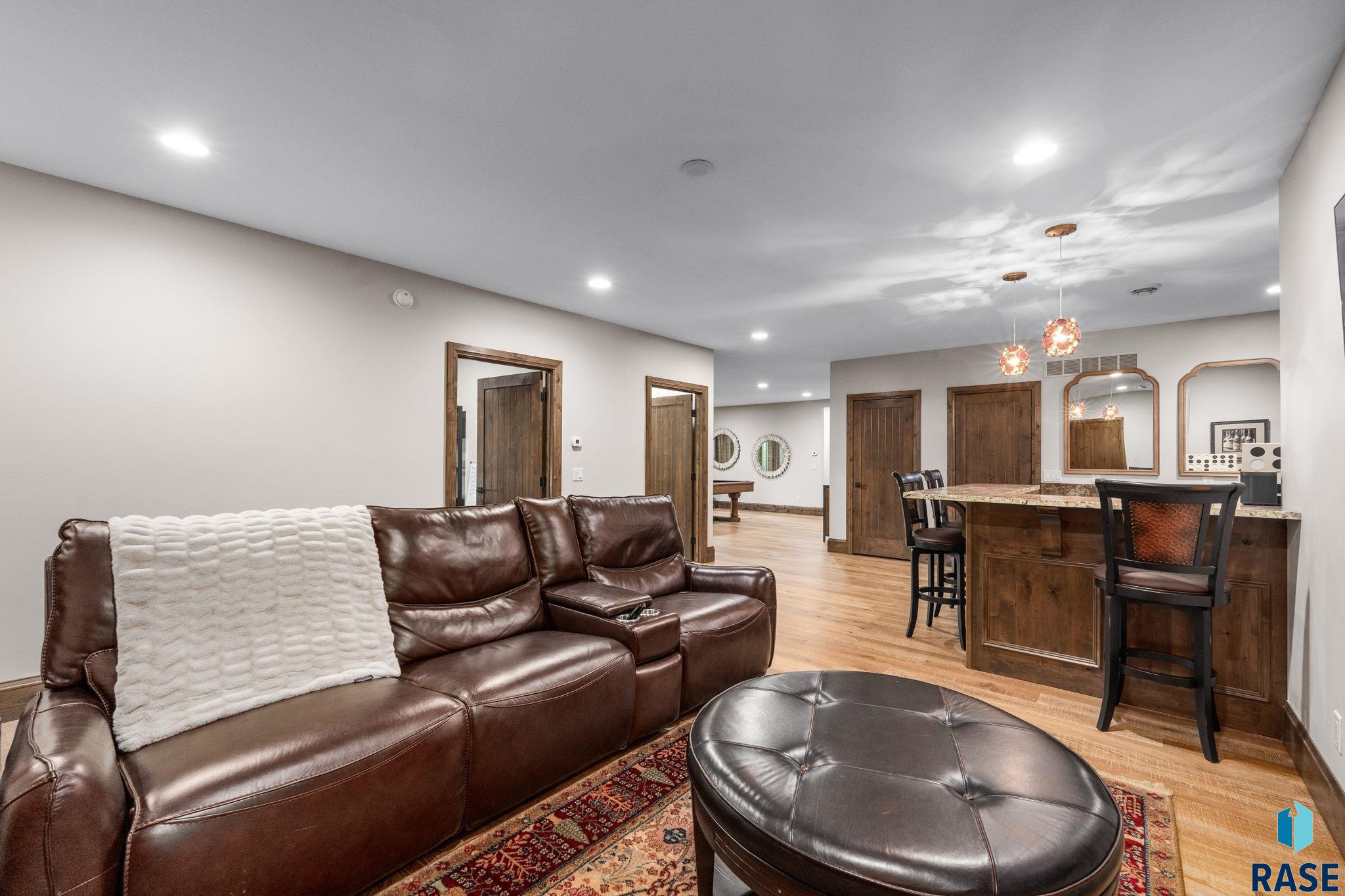 5905 Grand Prairie Dr, Sioux Falls