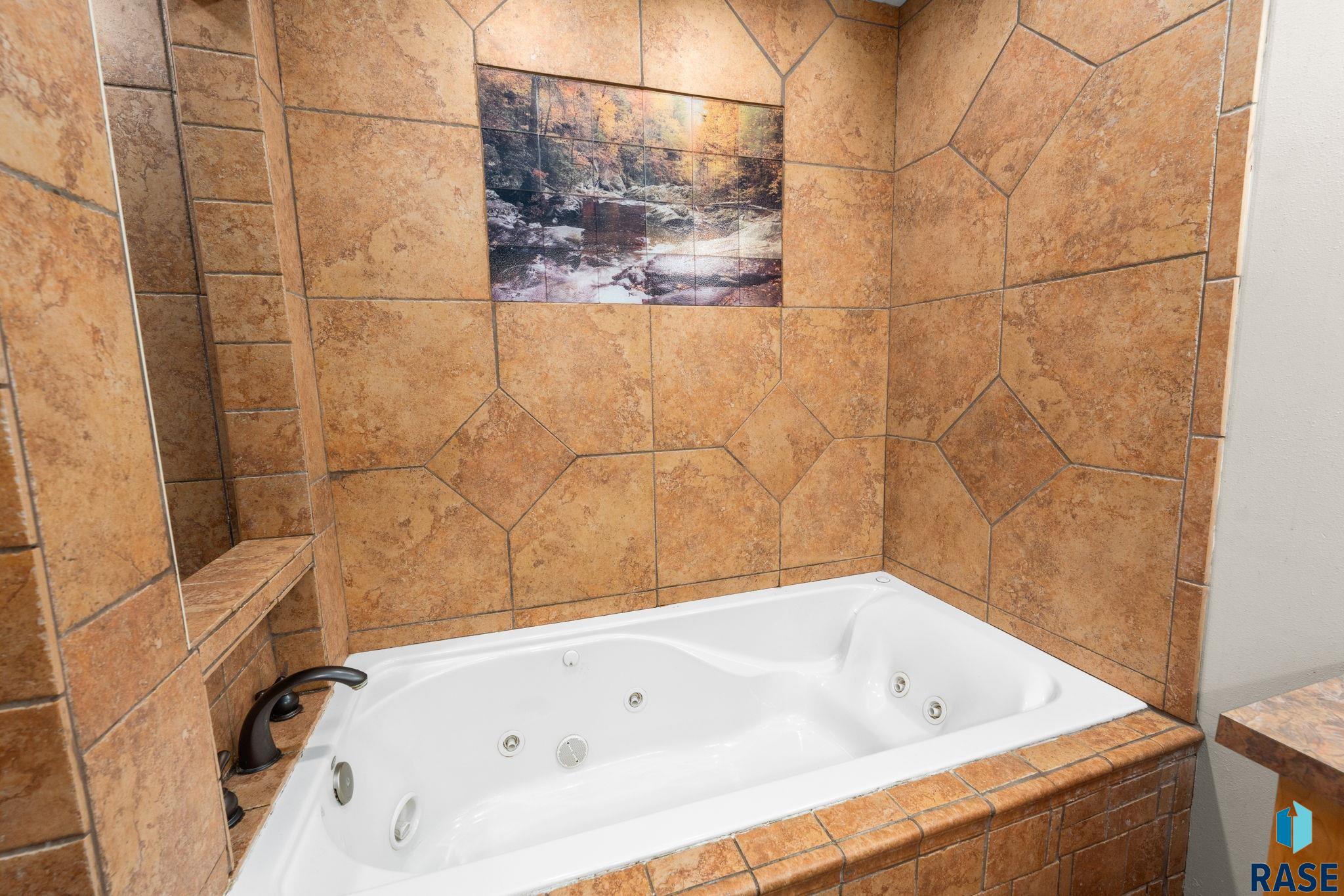 7600 Regina St, Sioux Falls