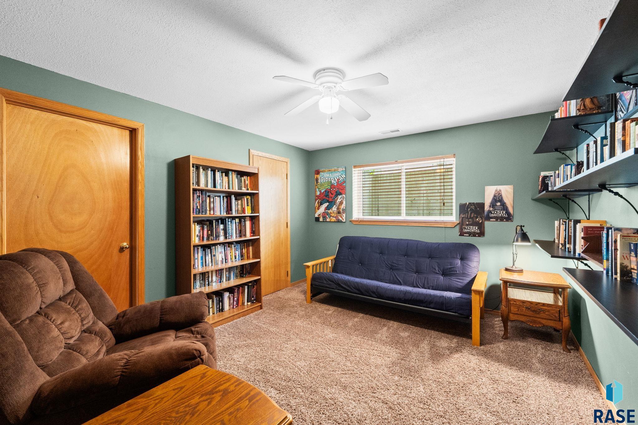 7600 Regina St, Sioux Falls