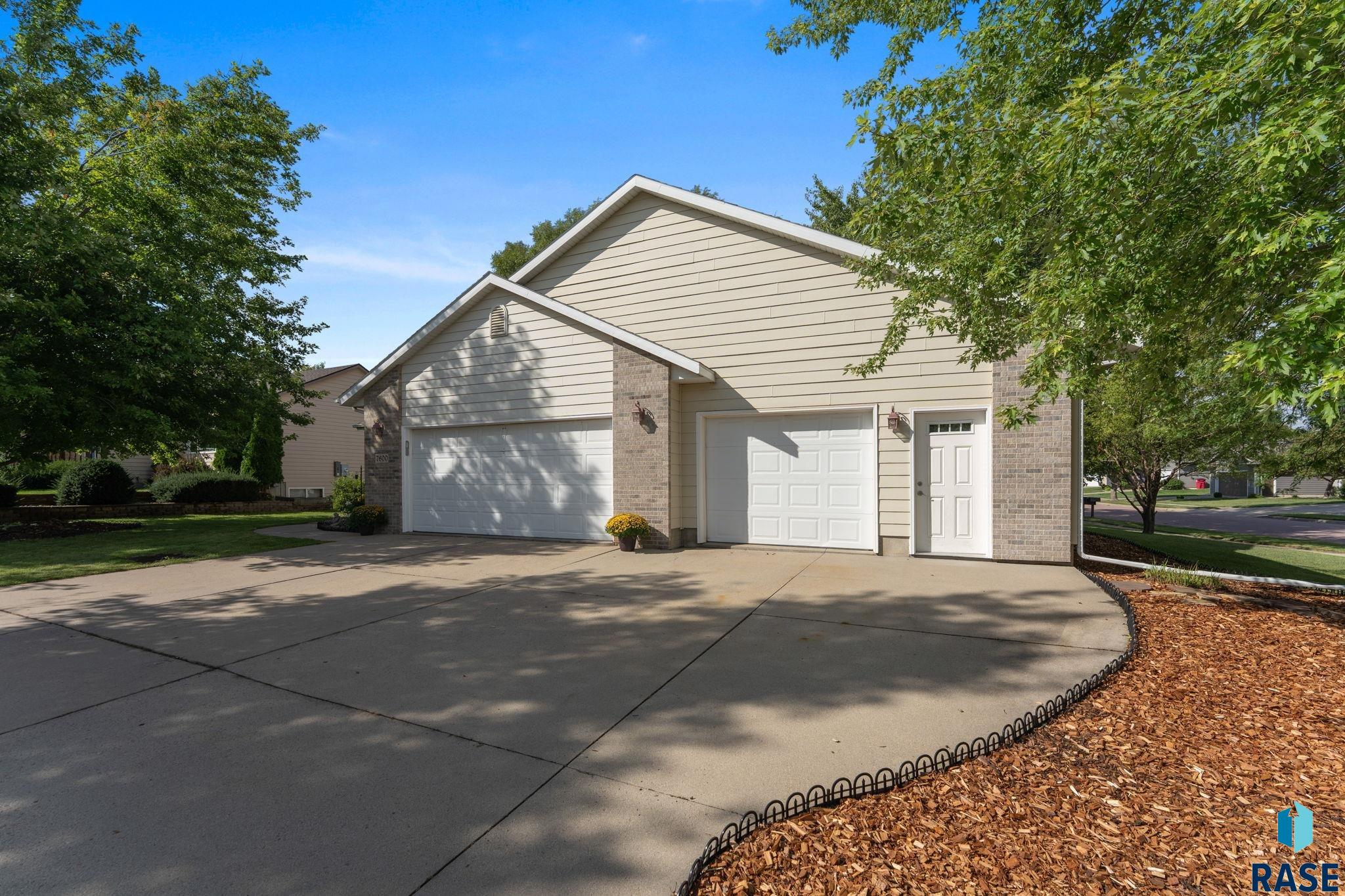 7600 Regina St, Sioux Falls