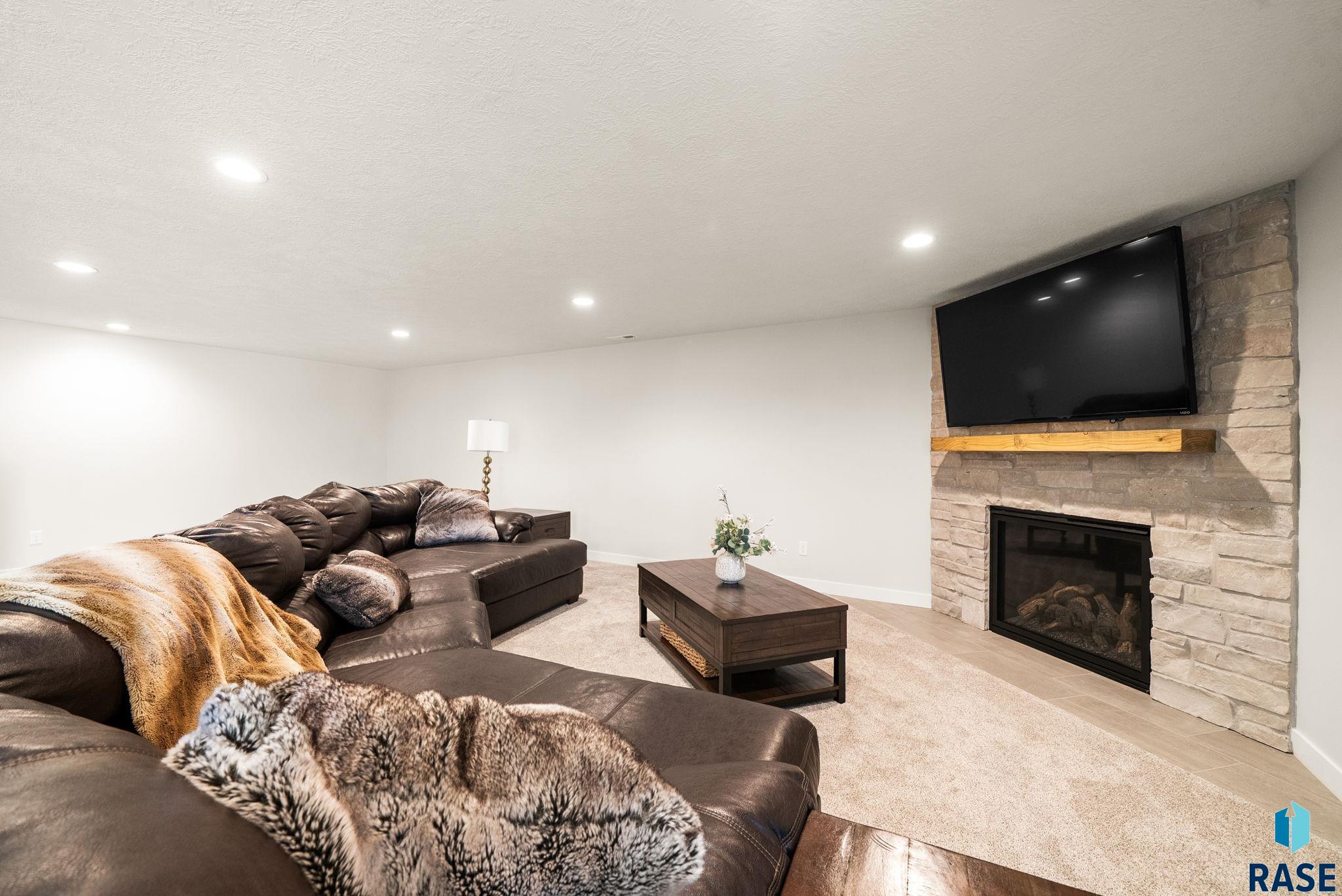 2705 Faith Ave, Sioux Falls