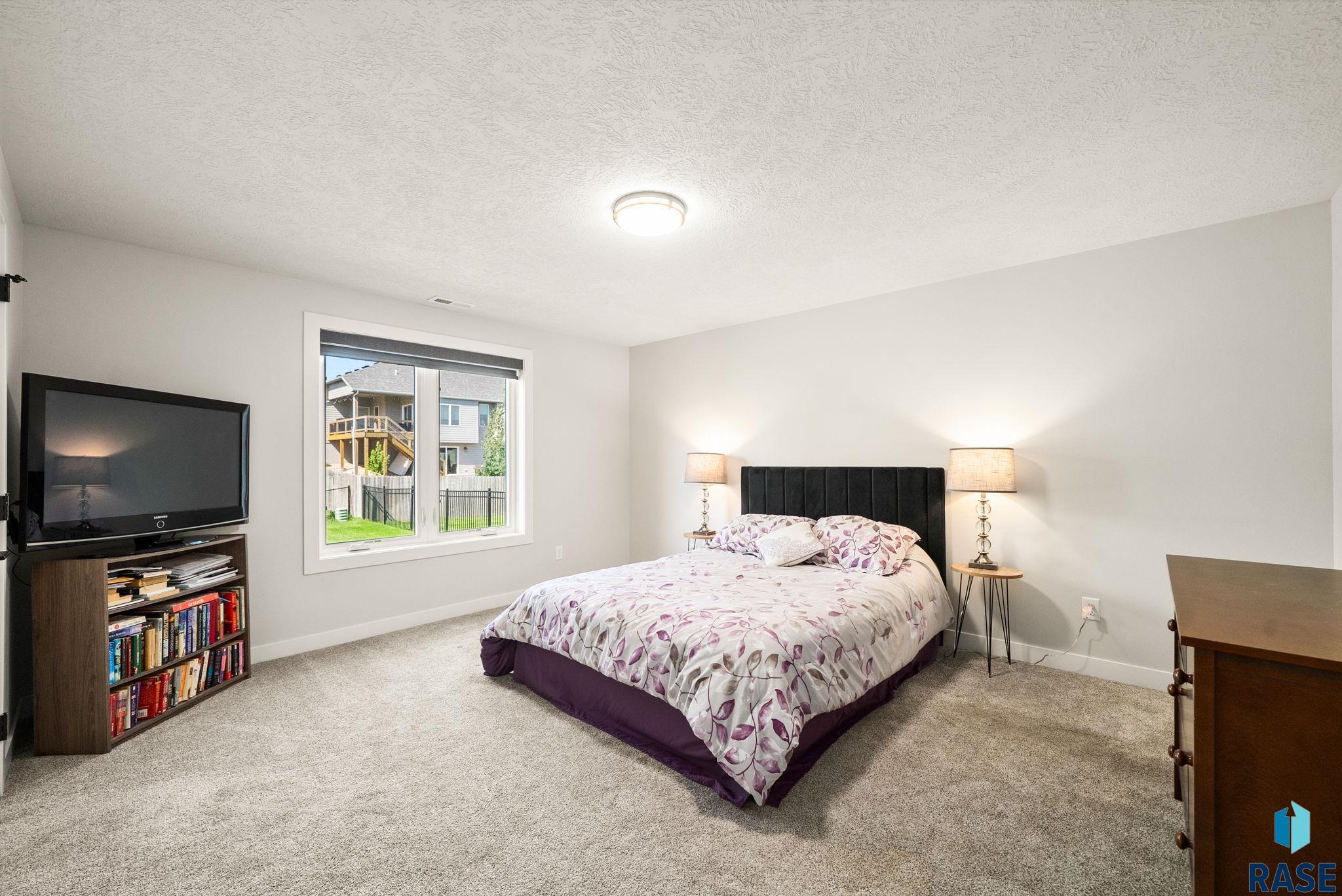 2705 Faith Ave, Sioux Falls