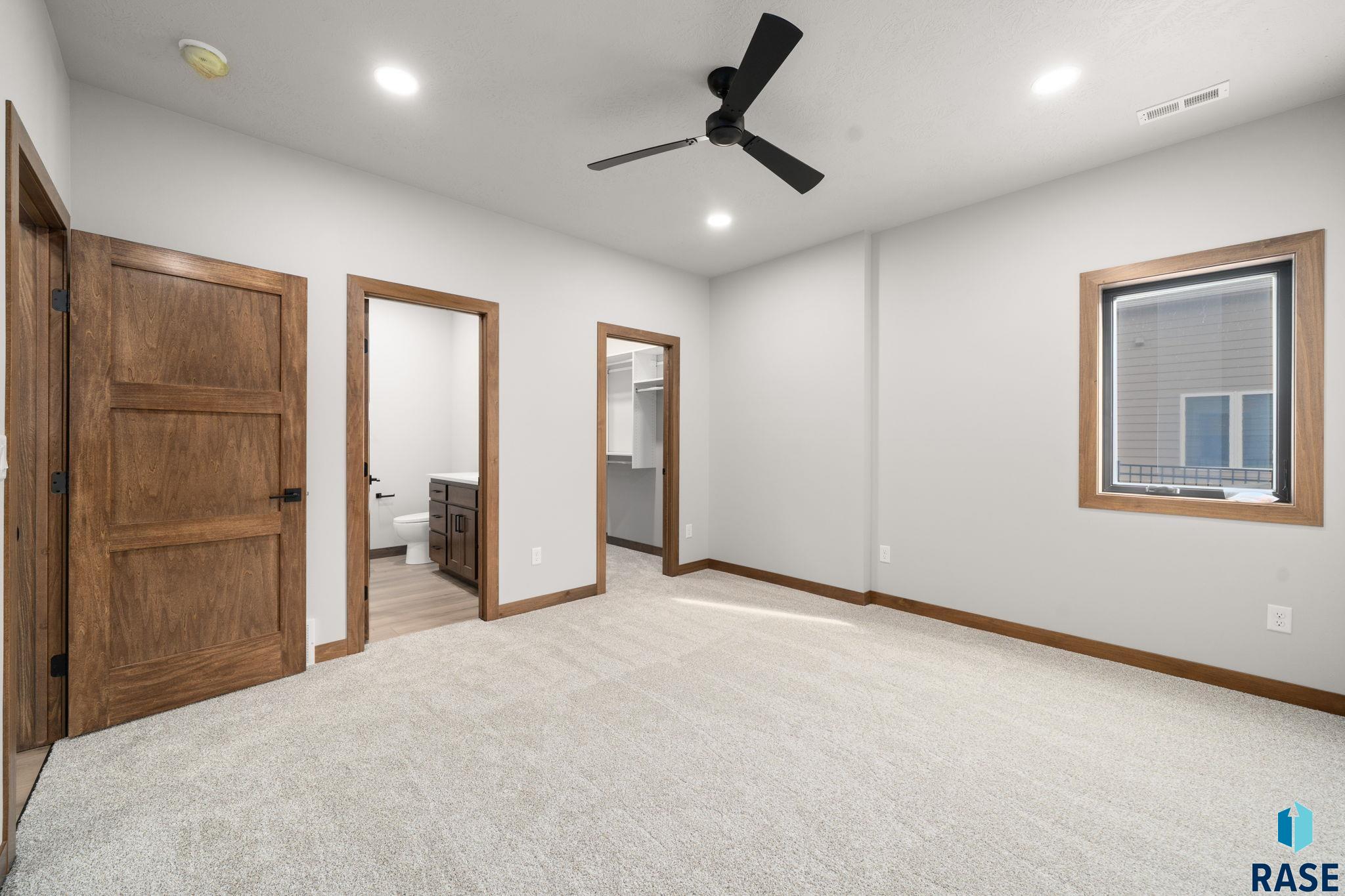 5419 Vision Cir, Sioux Falls