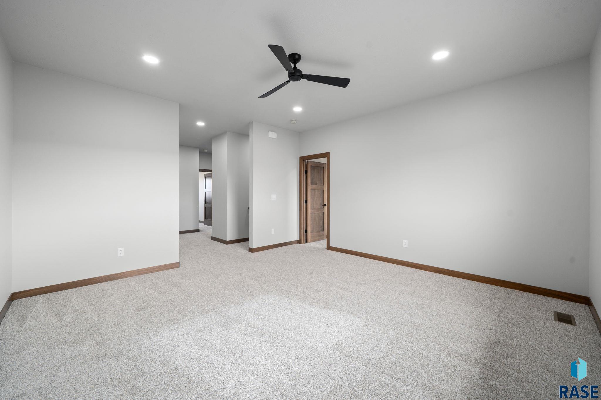 5419 Vision Cir, Sioux Falls