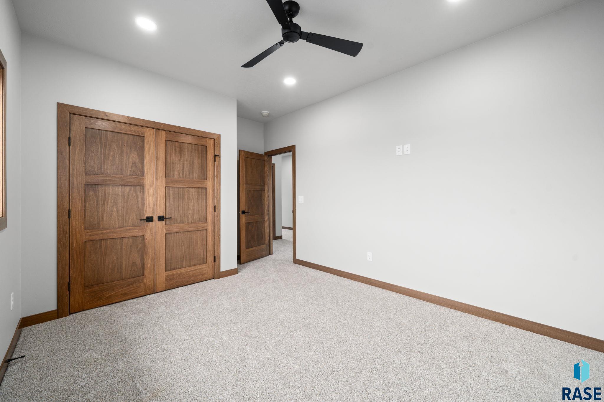 5419 Vision Cir, Sioux Falls