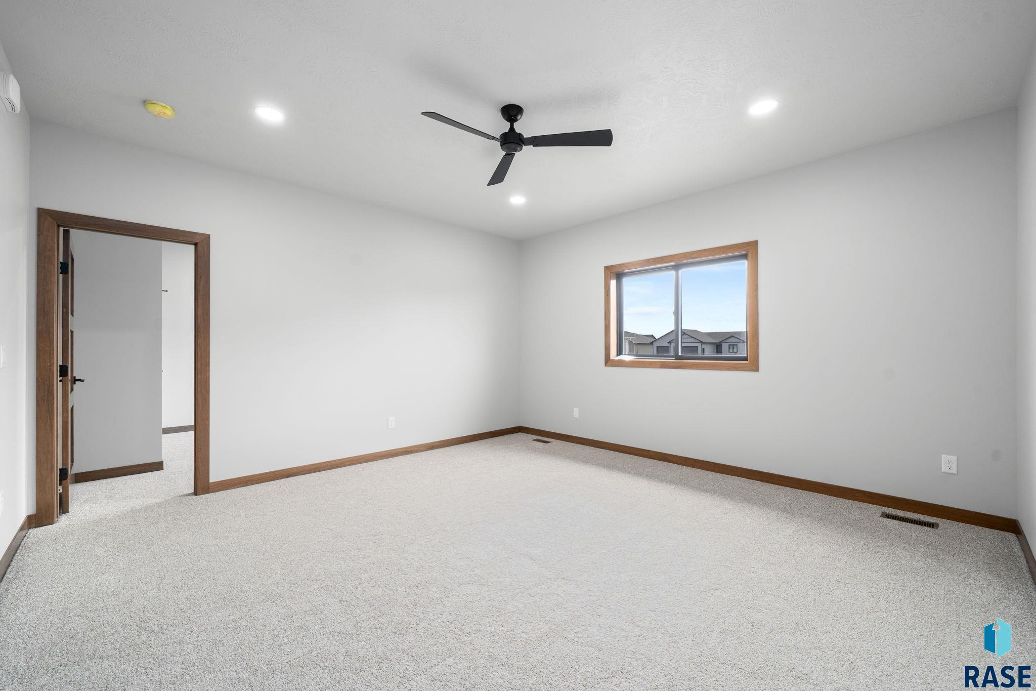 5419 Vision Cir, Sioux Falls
