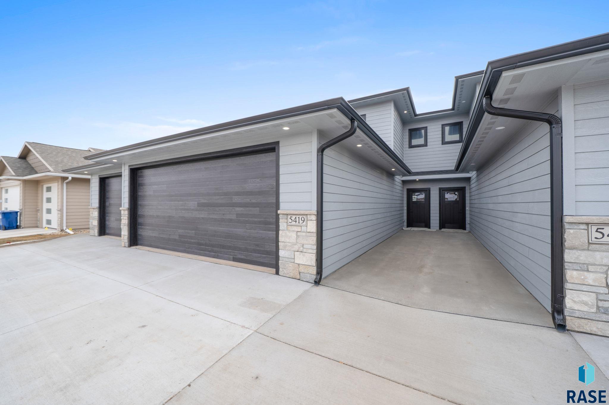 5419 Vision Cir, Sioux Falls