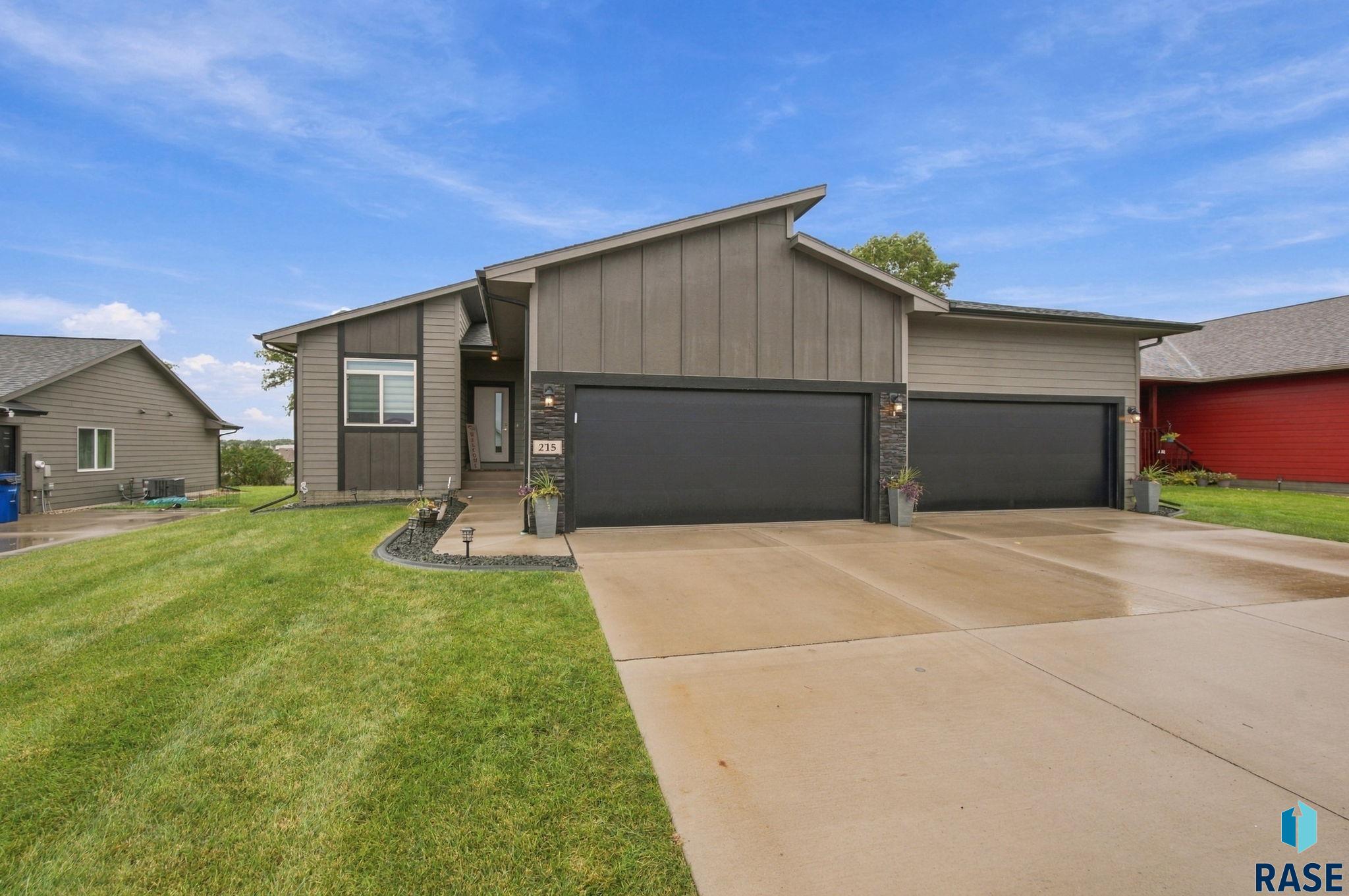 215 N Everest Ave, Tea