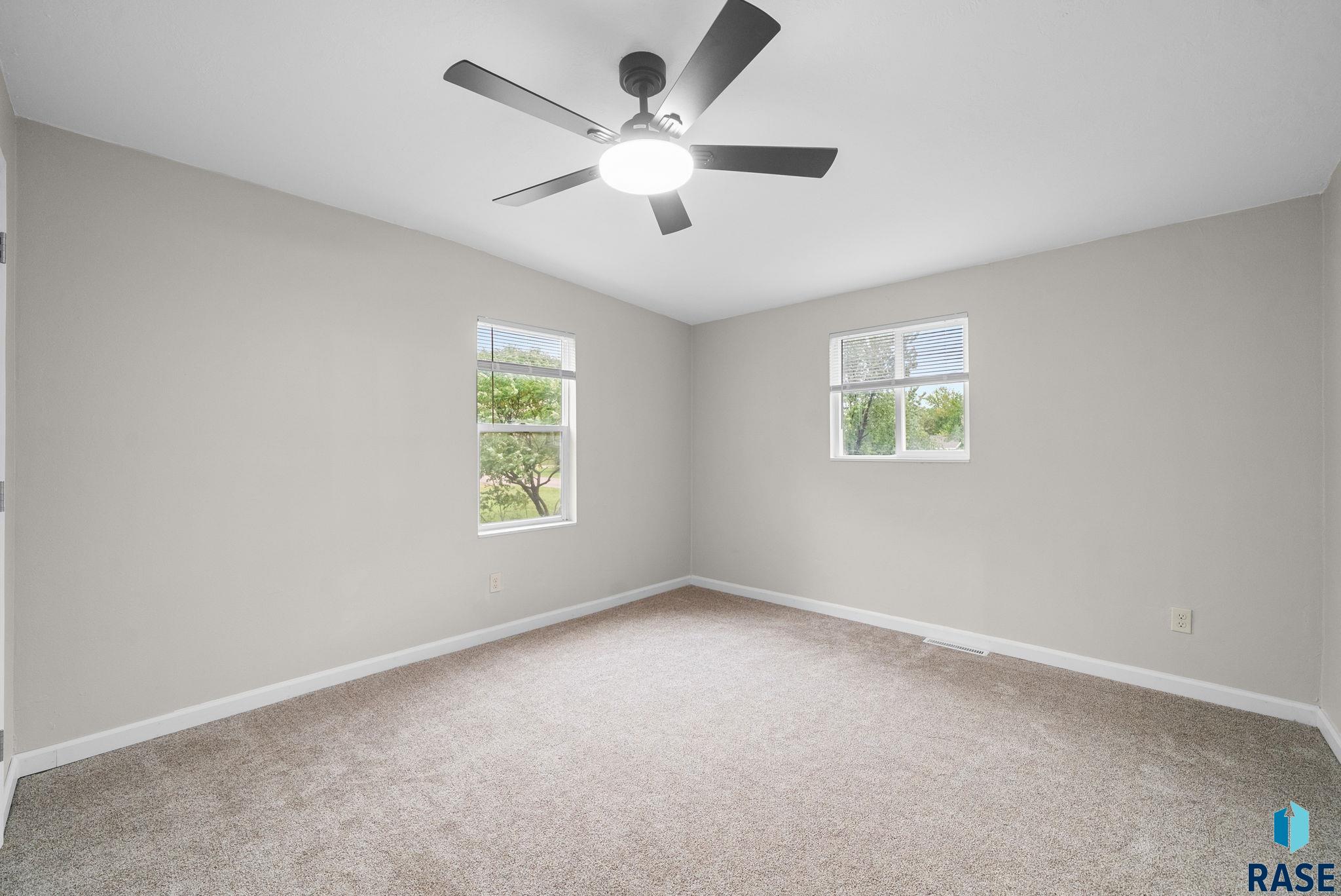 3239 Lewis Ave, Sioux Falls