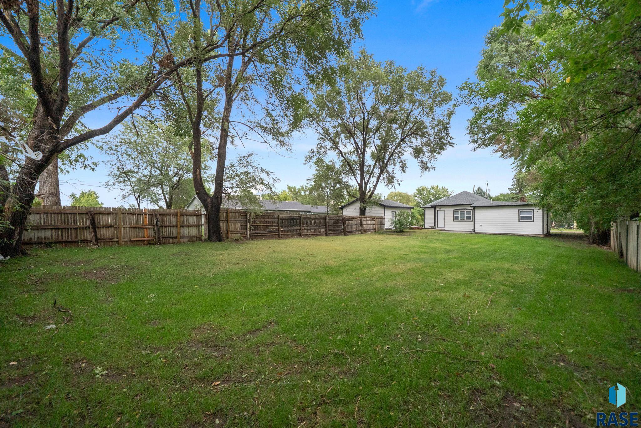 3239 Lewis Ave, Sioux Falls