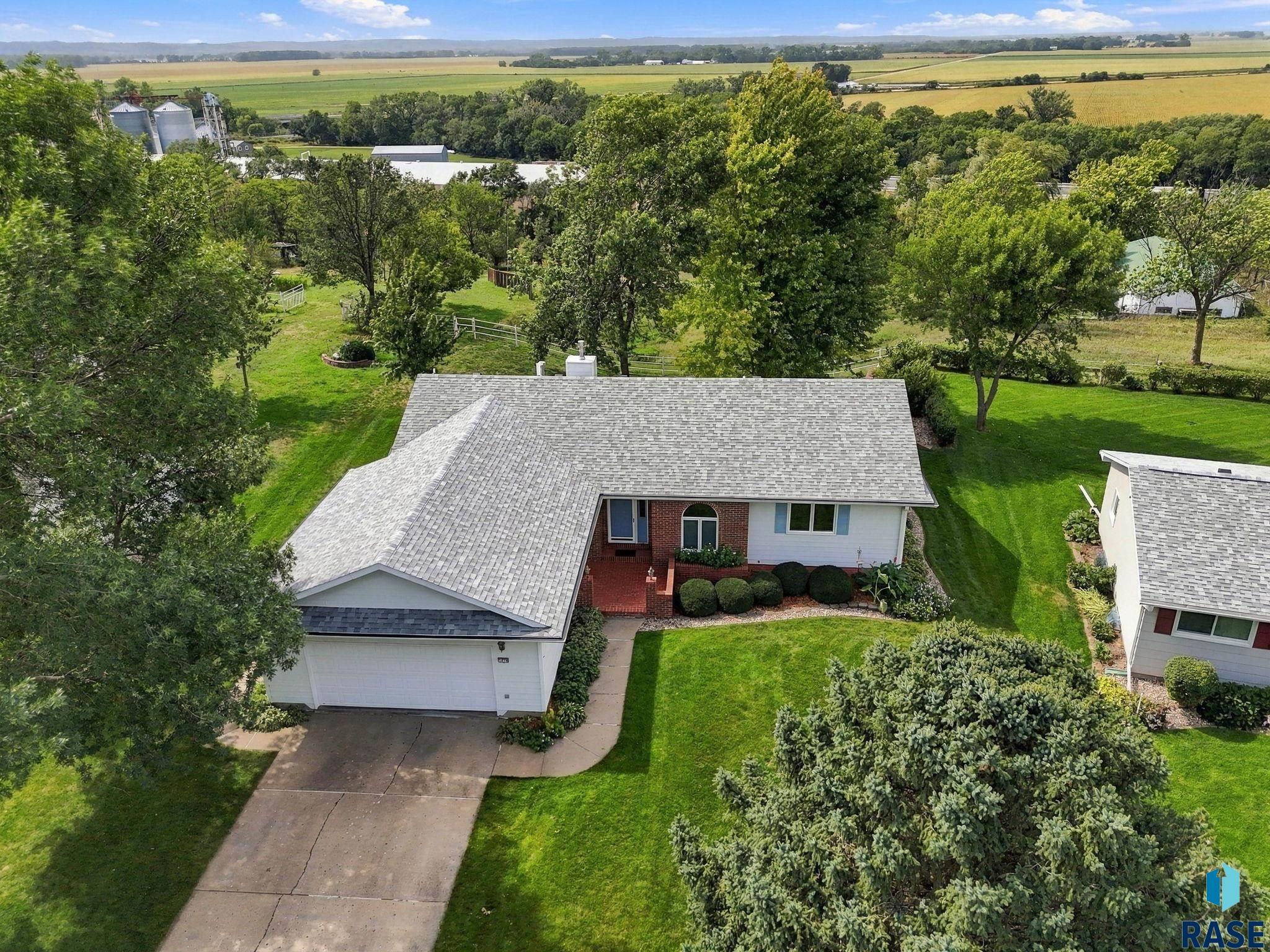 1878 Constance Dr, Vermillion