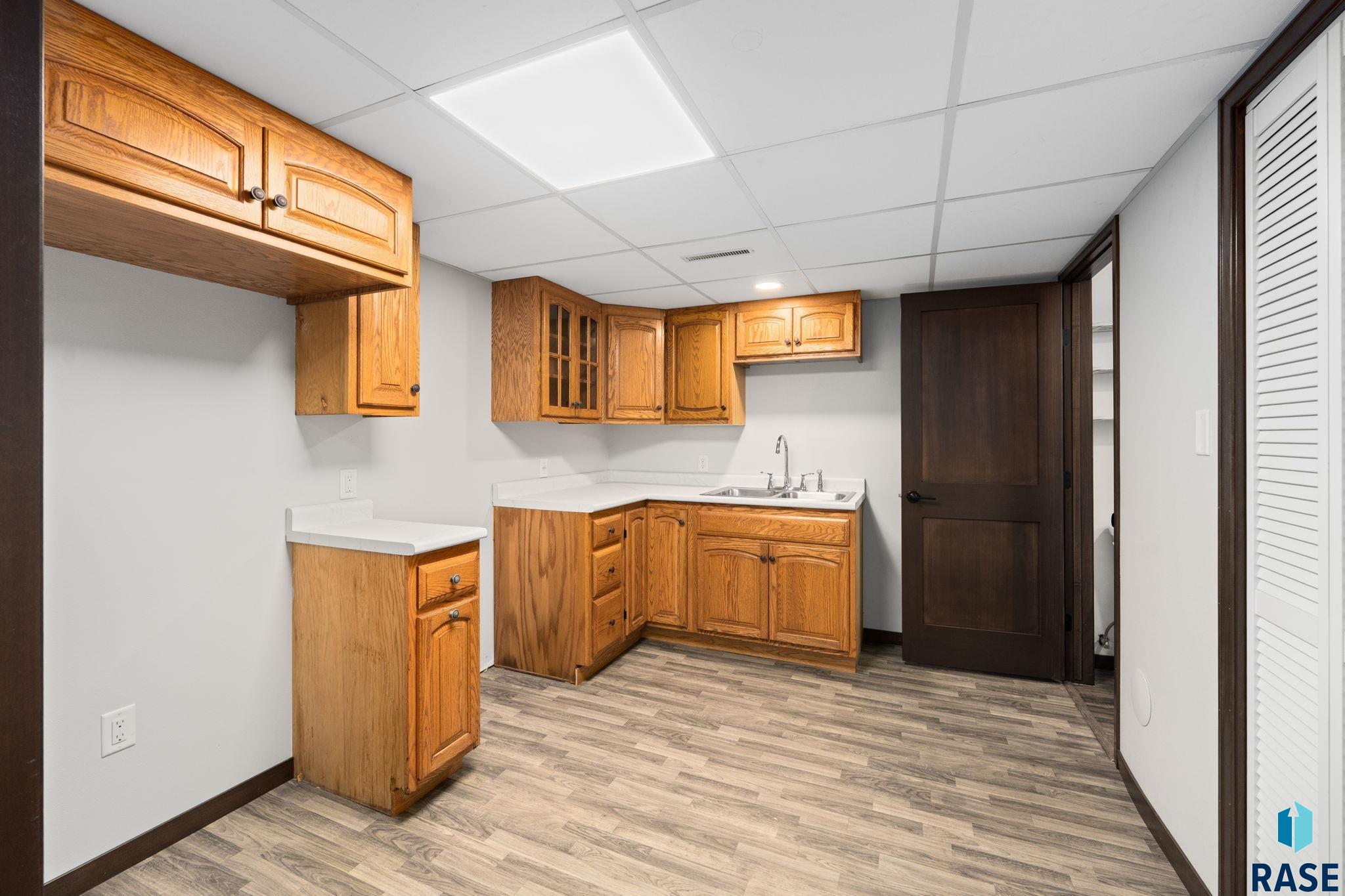 213 Meyer Ln, Sioux Falls