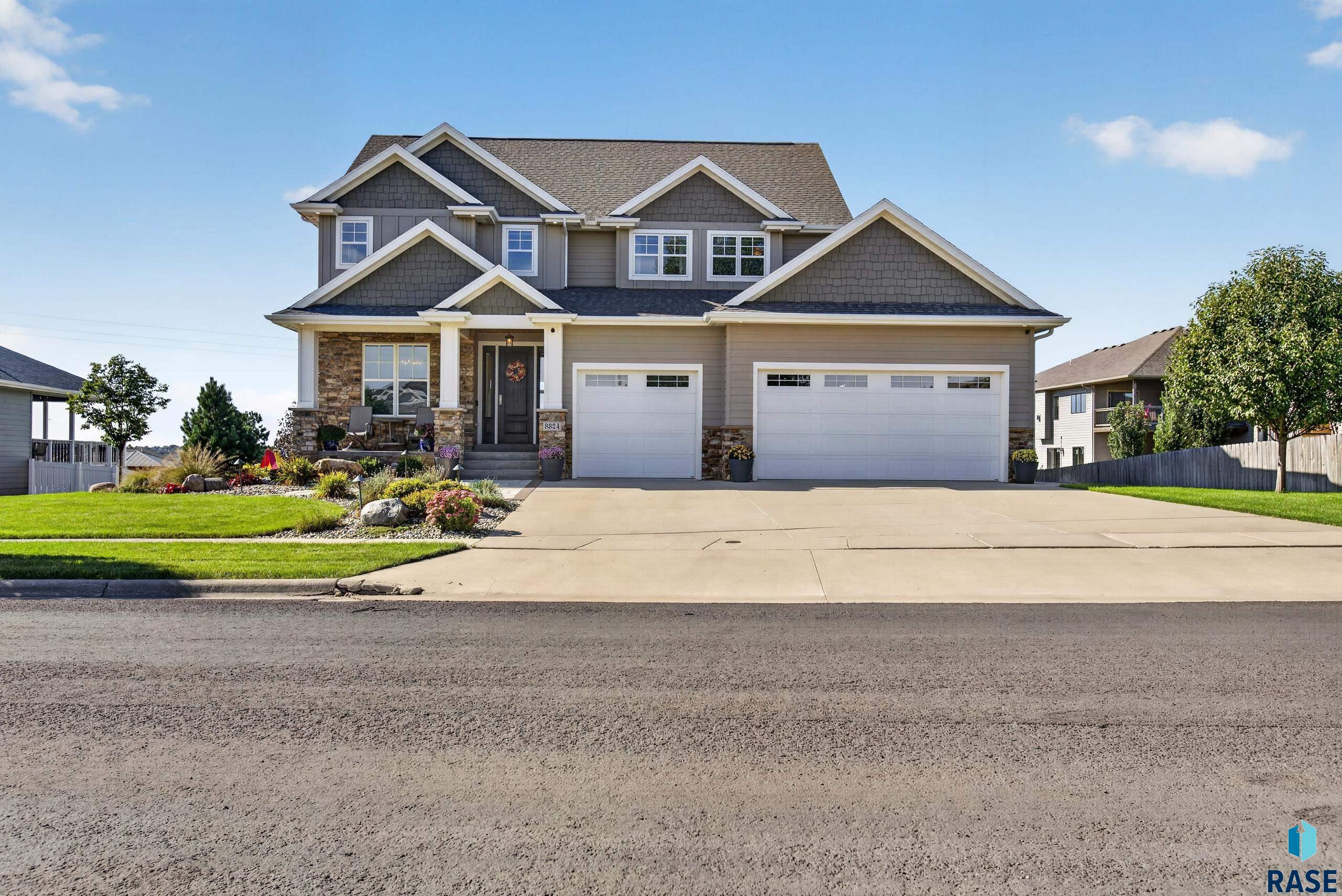 8324 Water Wood St, Sioux Falls