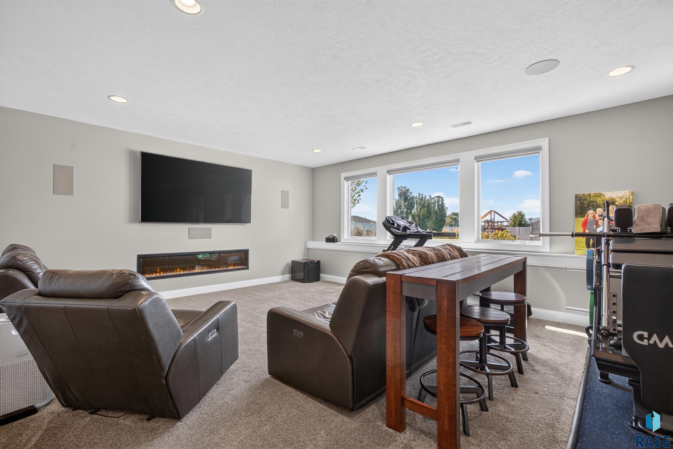 8324 Water Wood St, Sioux Falls