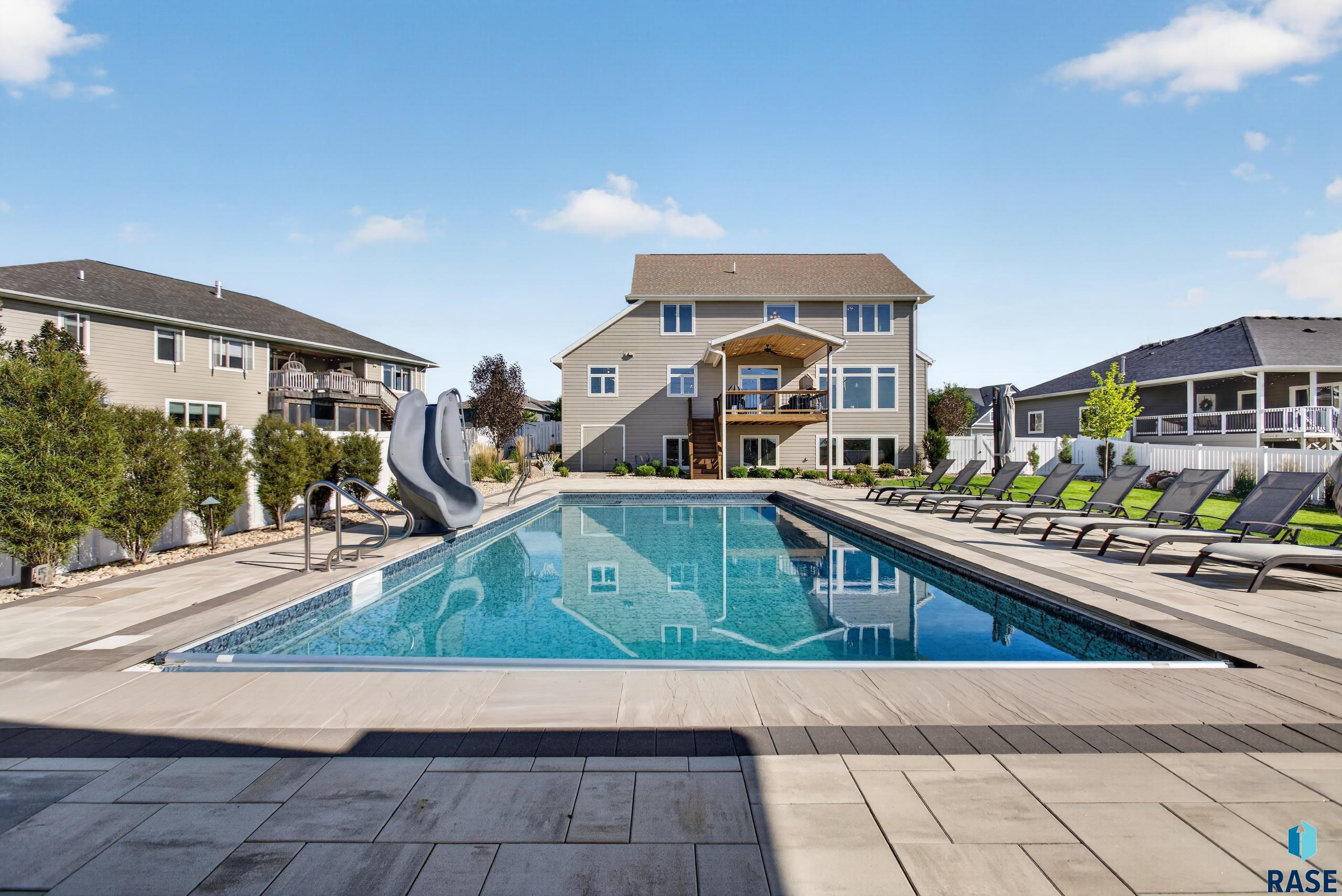 8324 Water Wood St, Sioux Falls
