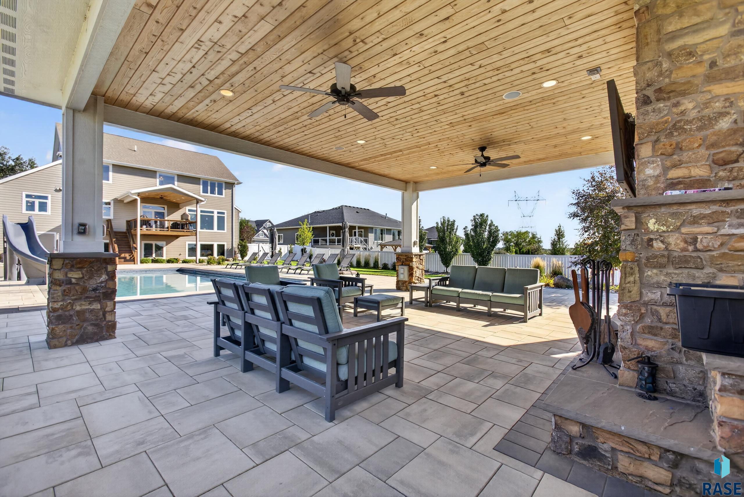8324 Water Wood St, Sioux Falls