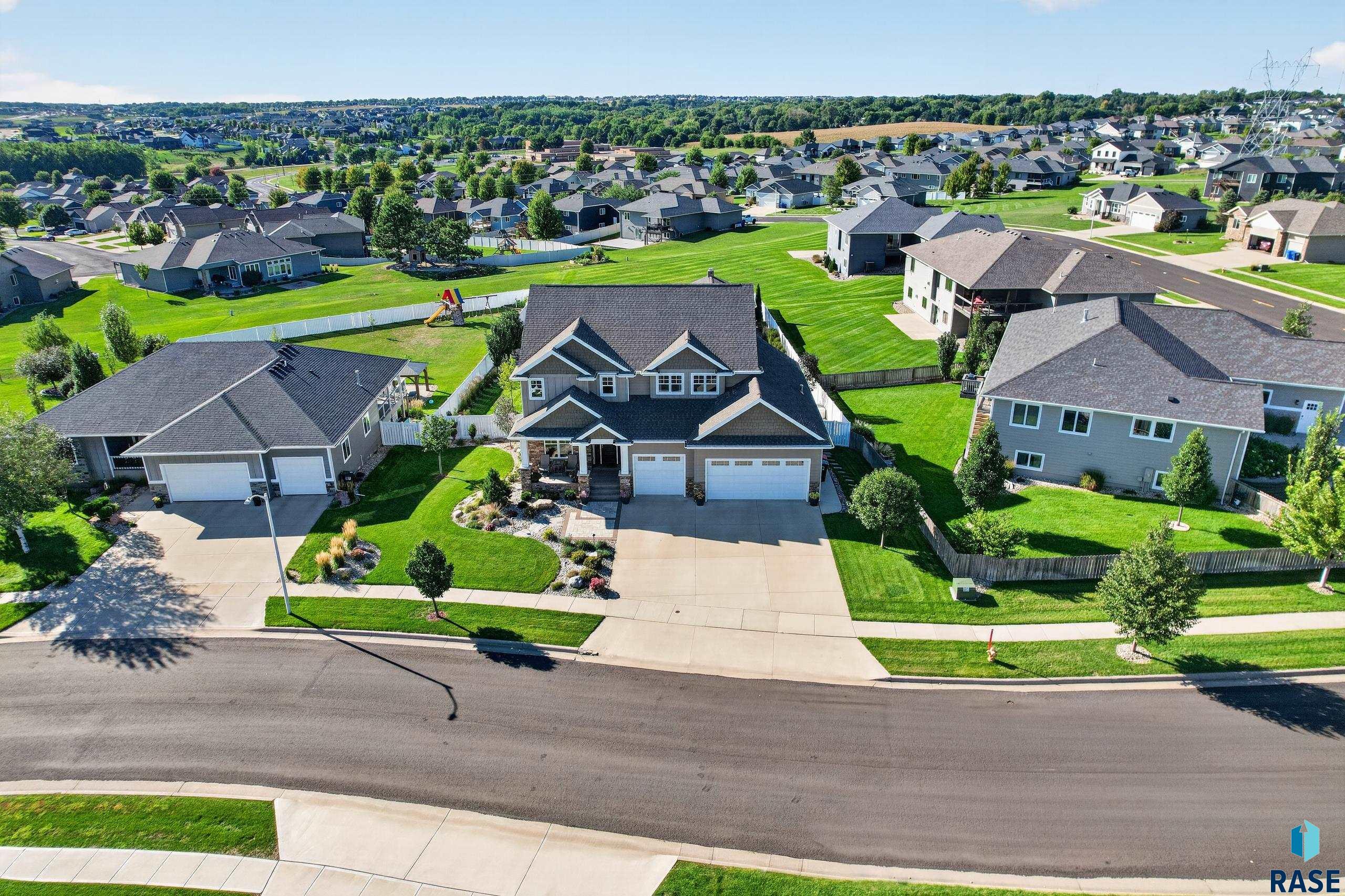 8324 Water Wood St, Sioux Falls