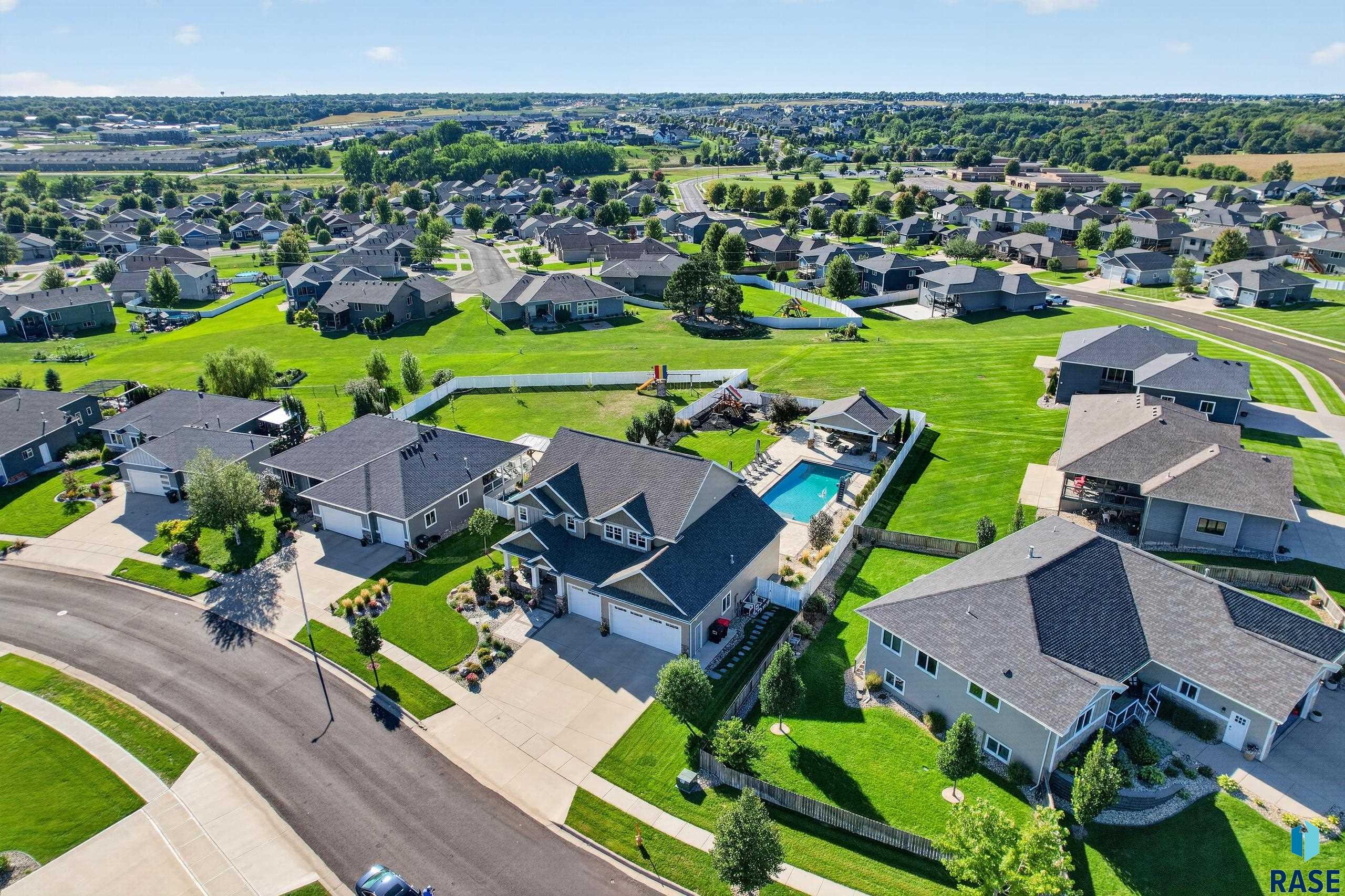 8324 Water Wood St, Sioux Falls