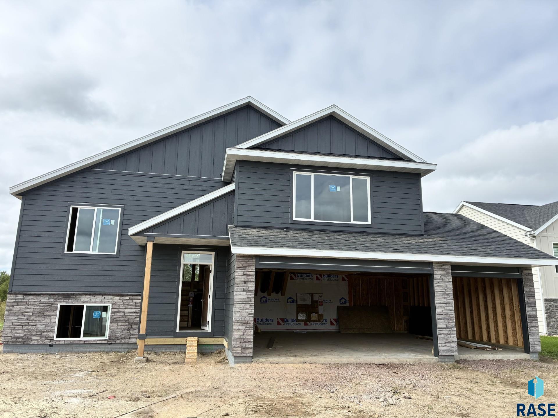 5941 S Coneflower Ave, Sioux Falls