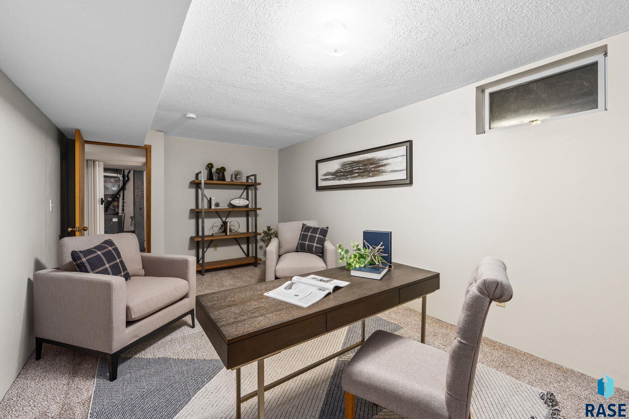 705 Montgomery Ct, Sioux Falls
