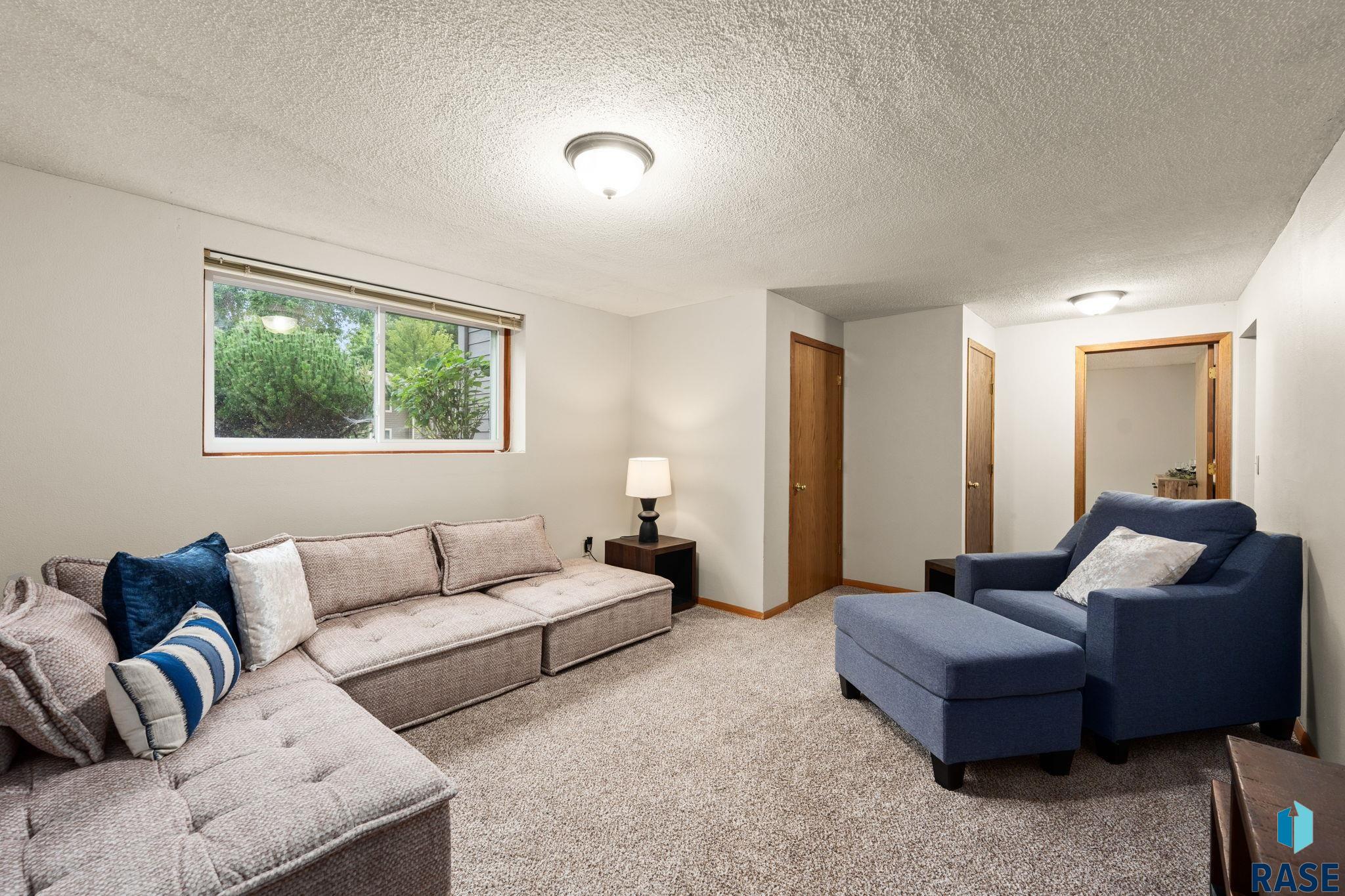 705 Montgomery Ct, Sioux Falls