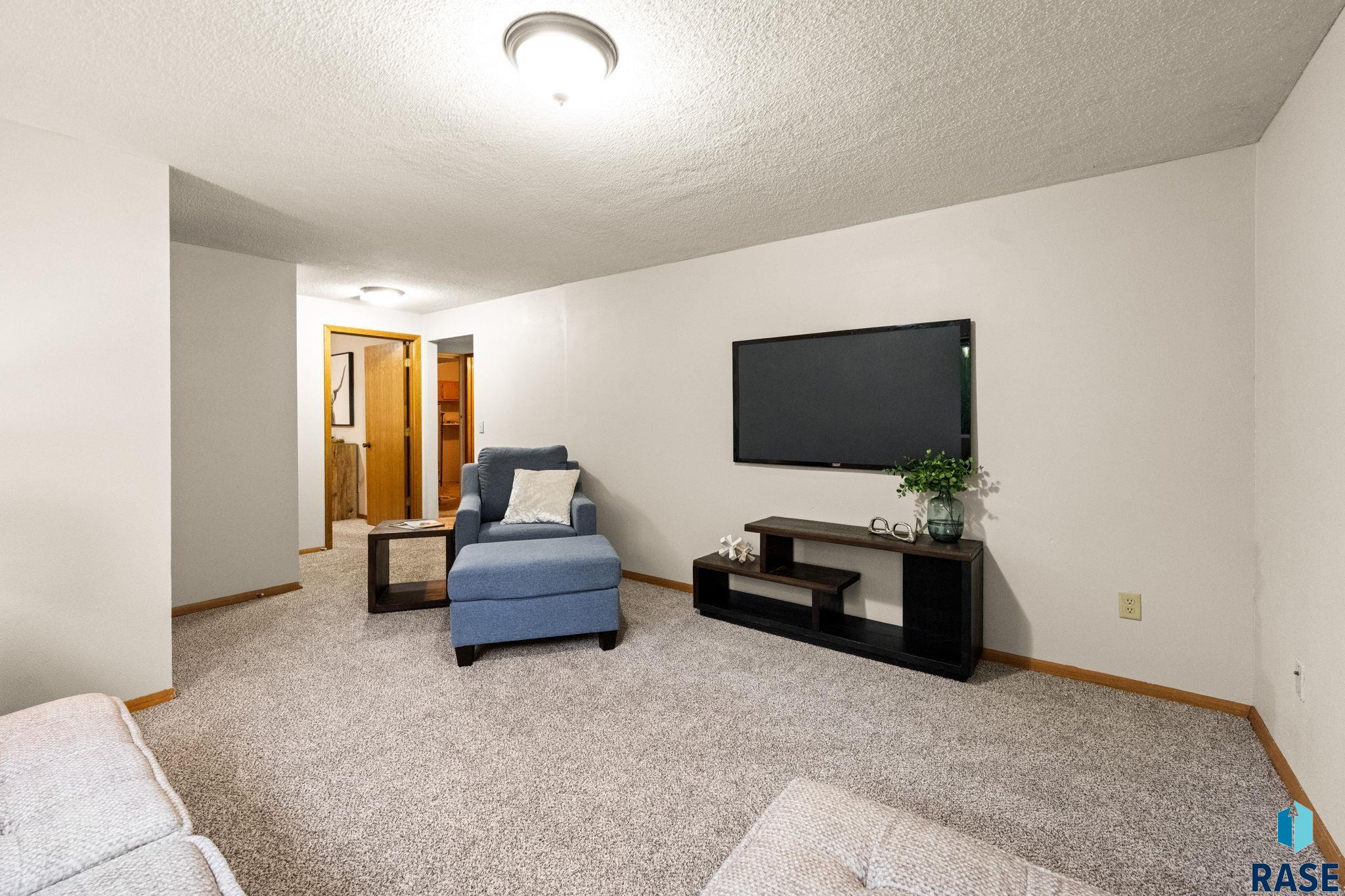 705 Montgomery Ct, Sioux Falls