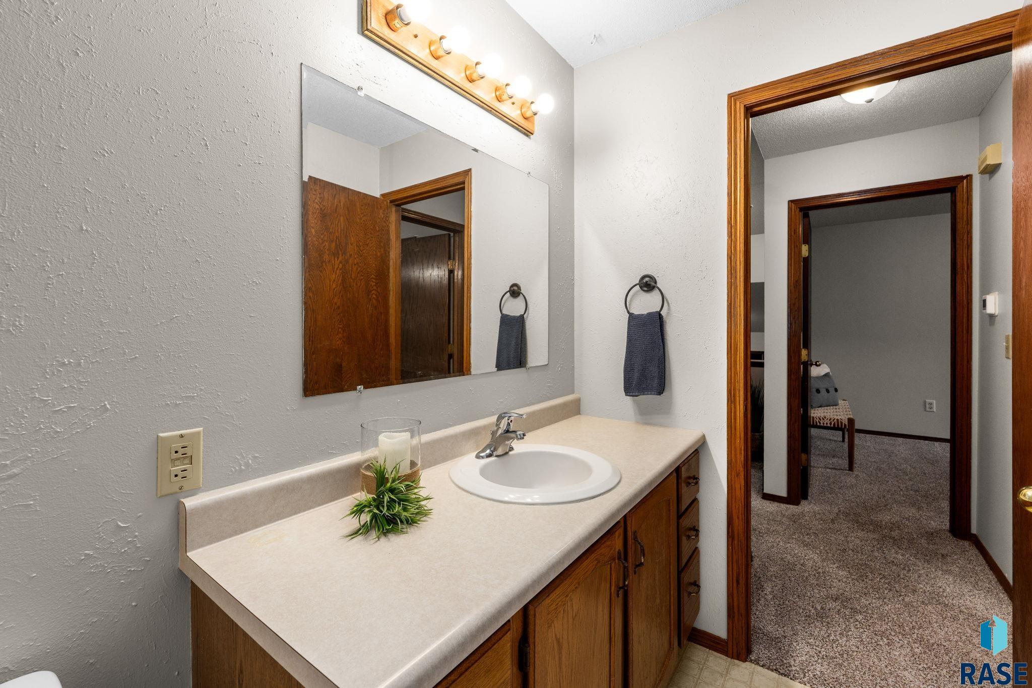 705 Montgomery Ct, Sioux Falls