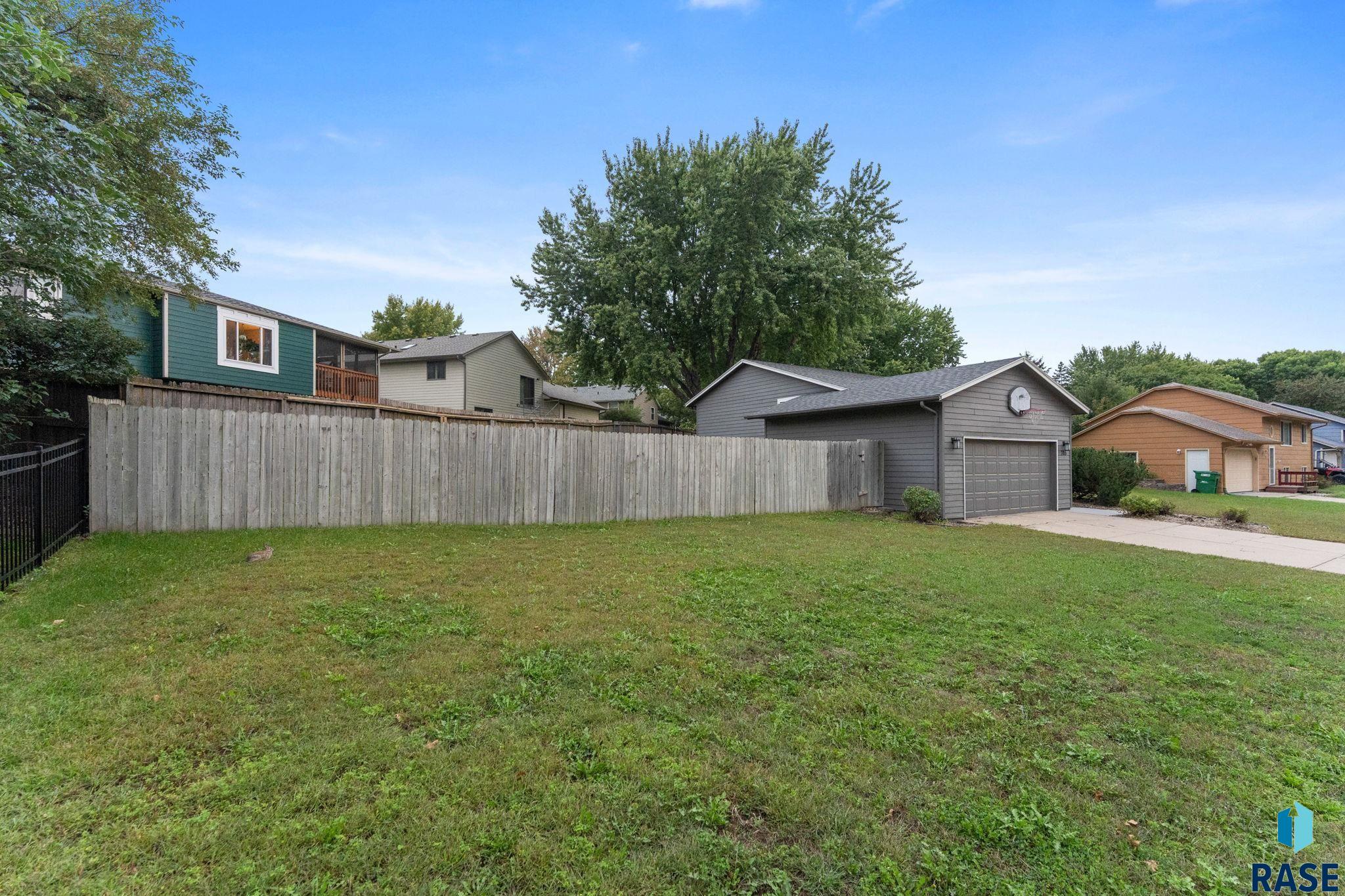 705 Montgomery Ct, Sioux Falls