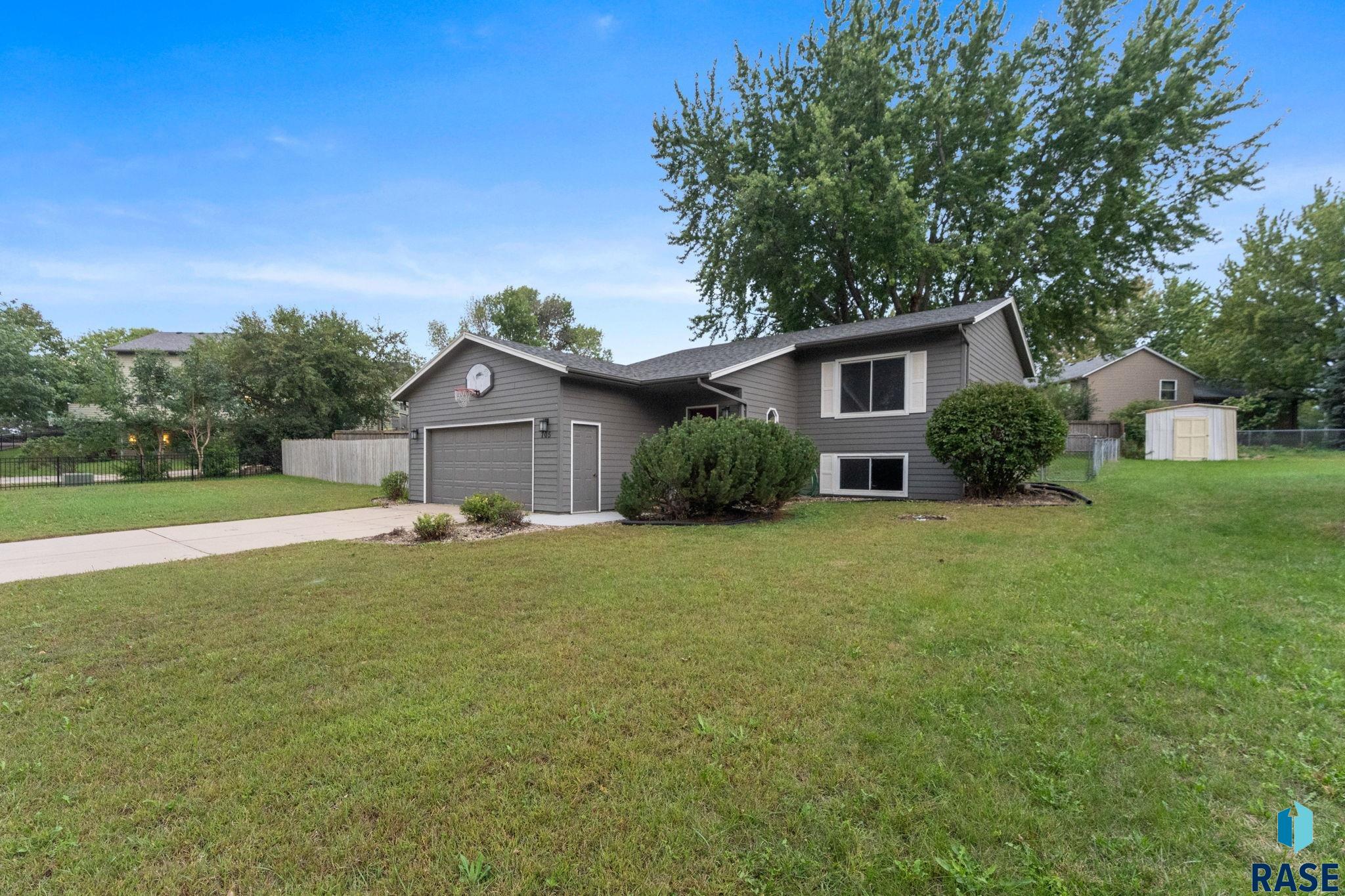 705 Montgomery Ct, Sioux Falls