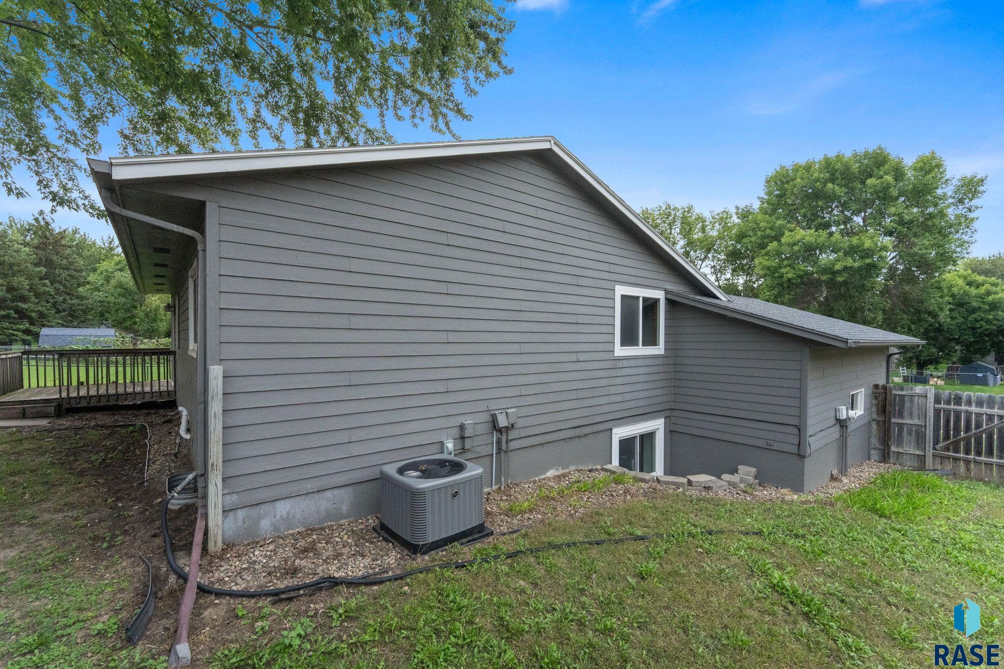 705 Montgomery Ct, Sioux Falls