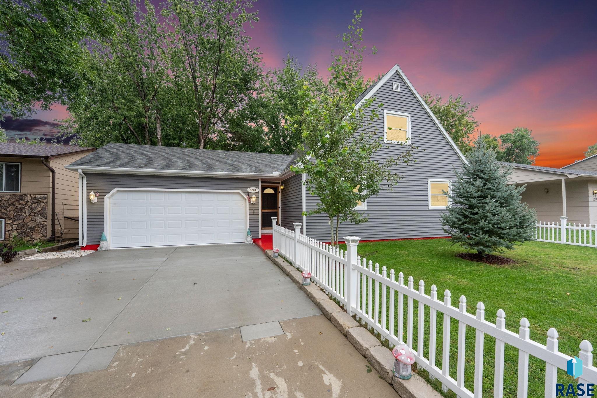 3204 S Greenwood Ave, Sioux Falls