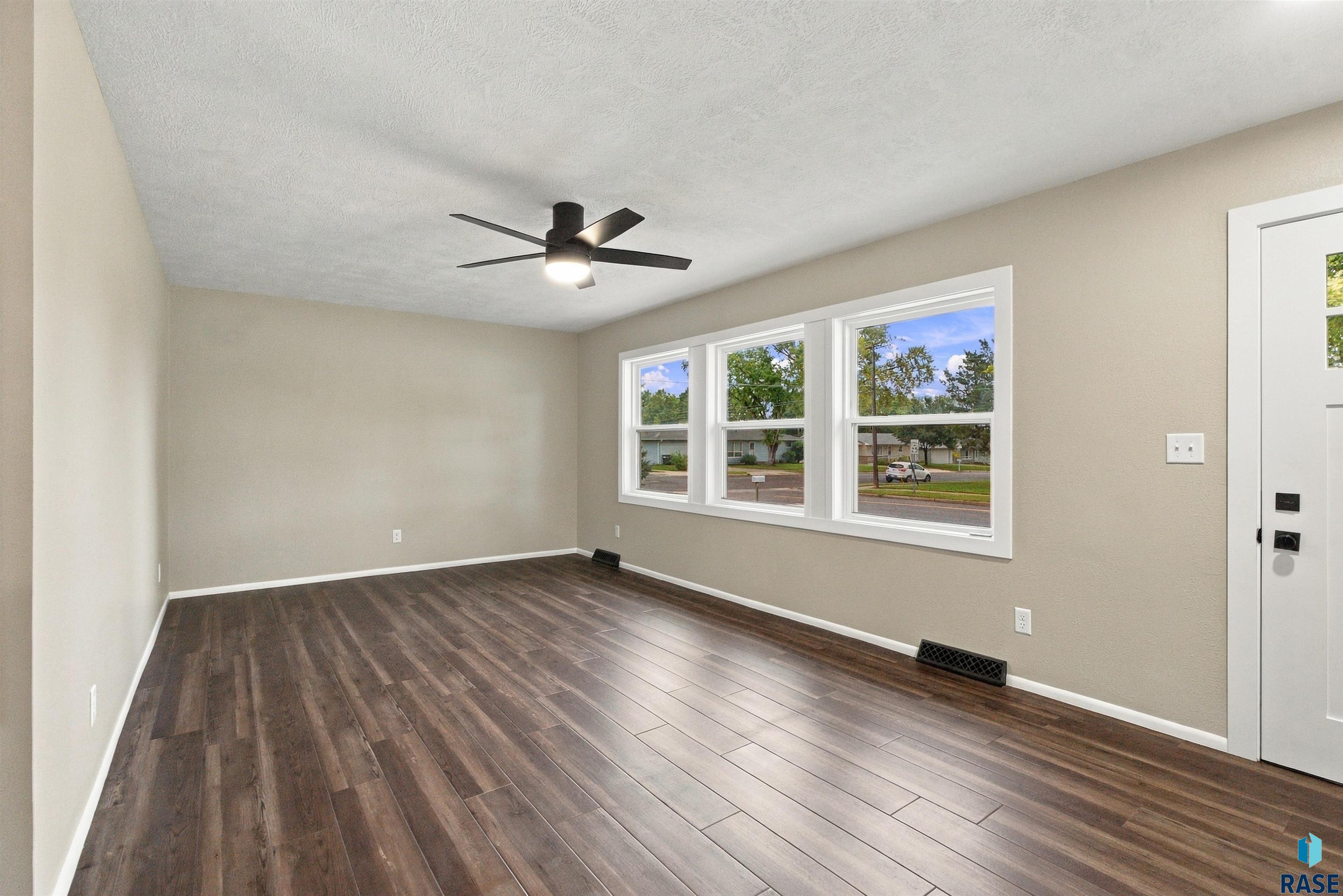 3301 Terry Ave, Sioux Falls