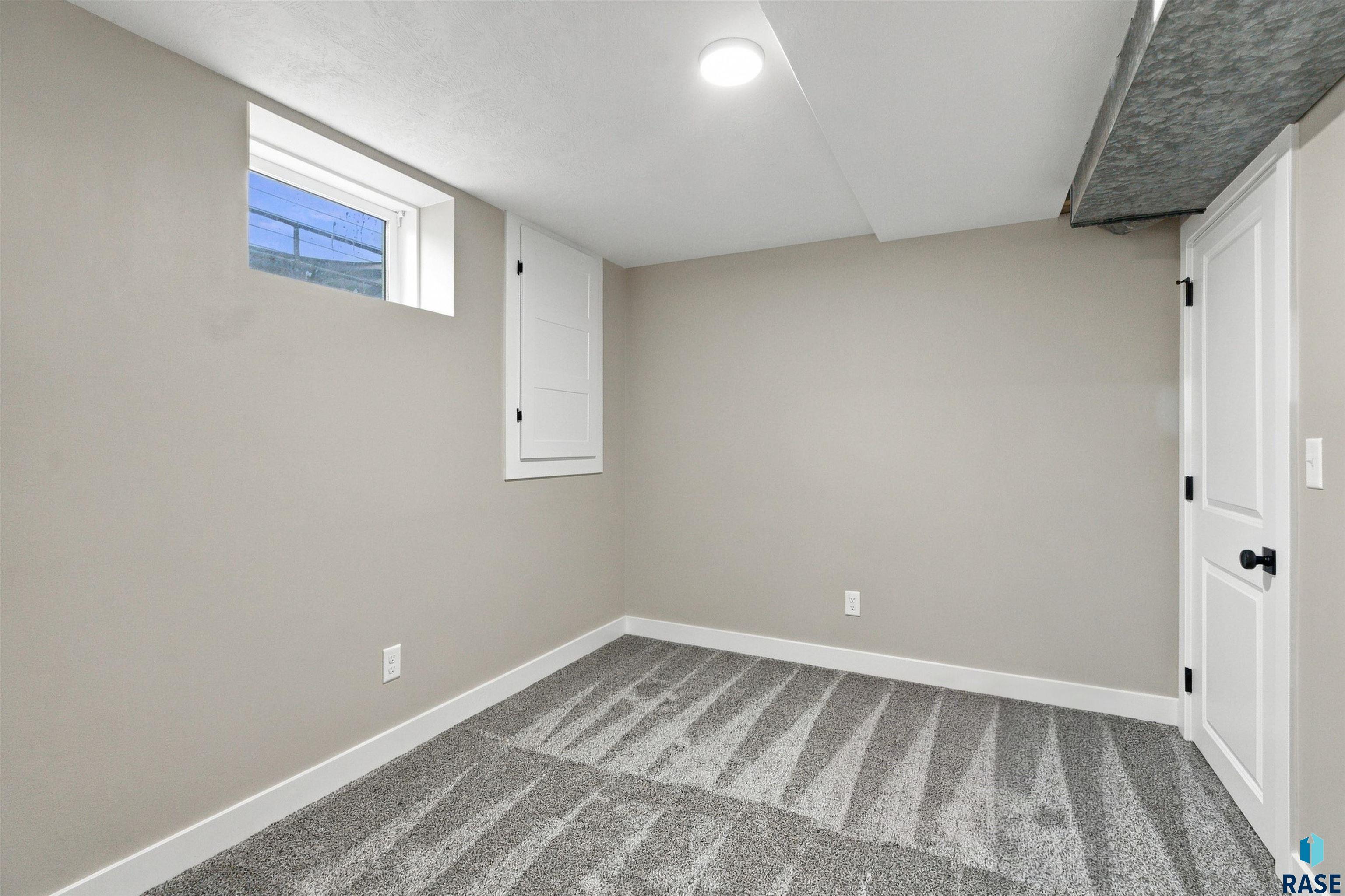 3301 Terry Ave, Sioux Falls
