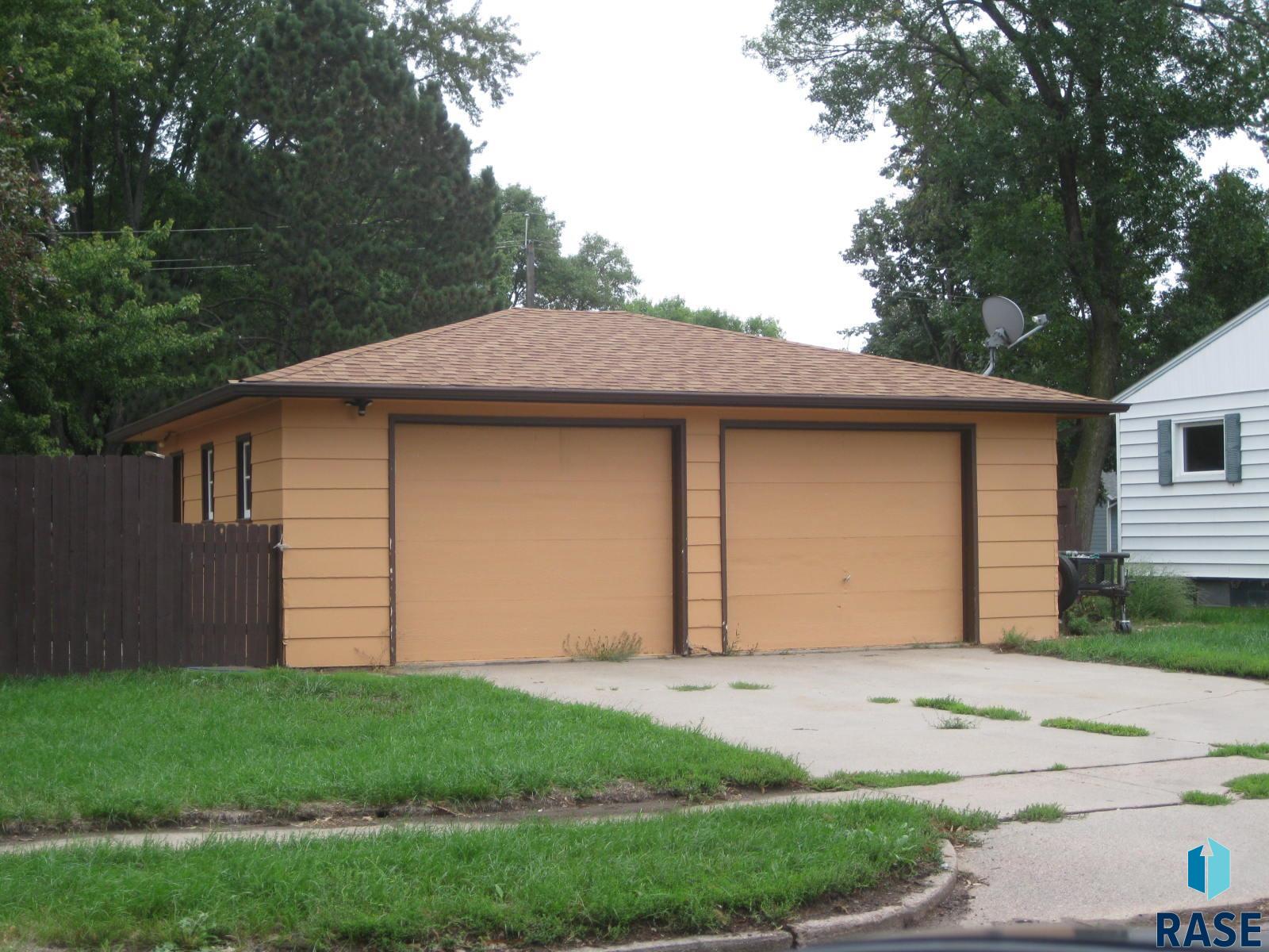 1112 Harrison Ave, Dell Rapids