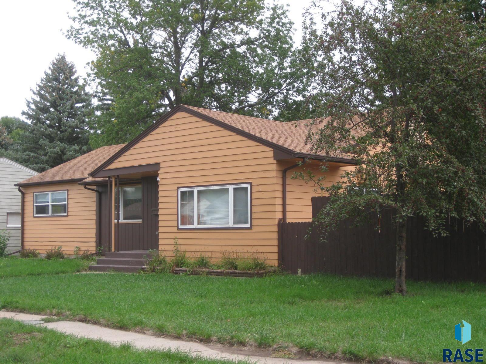 1112 Harrison Ave, Dell Rapids