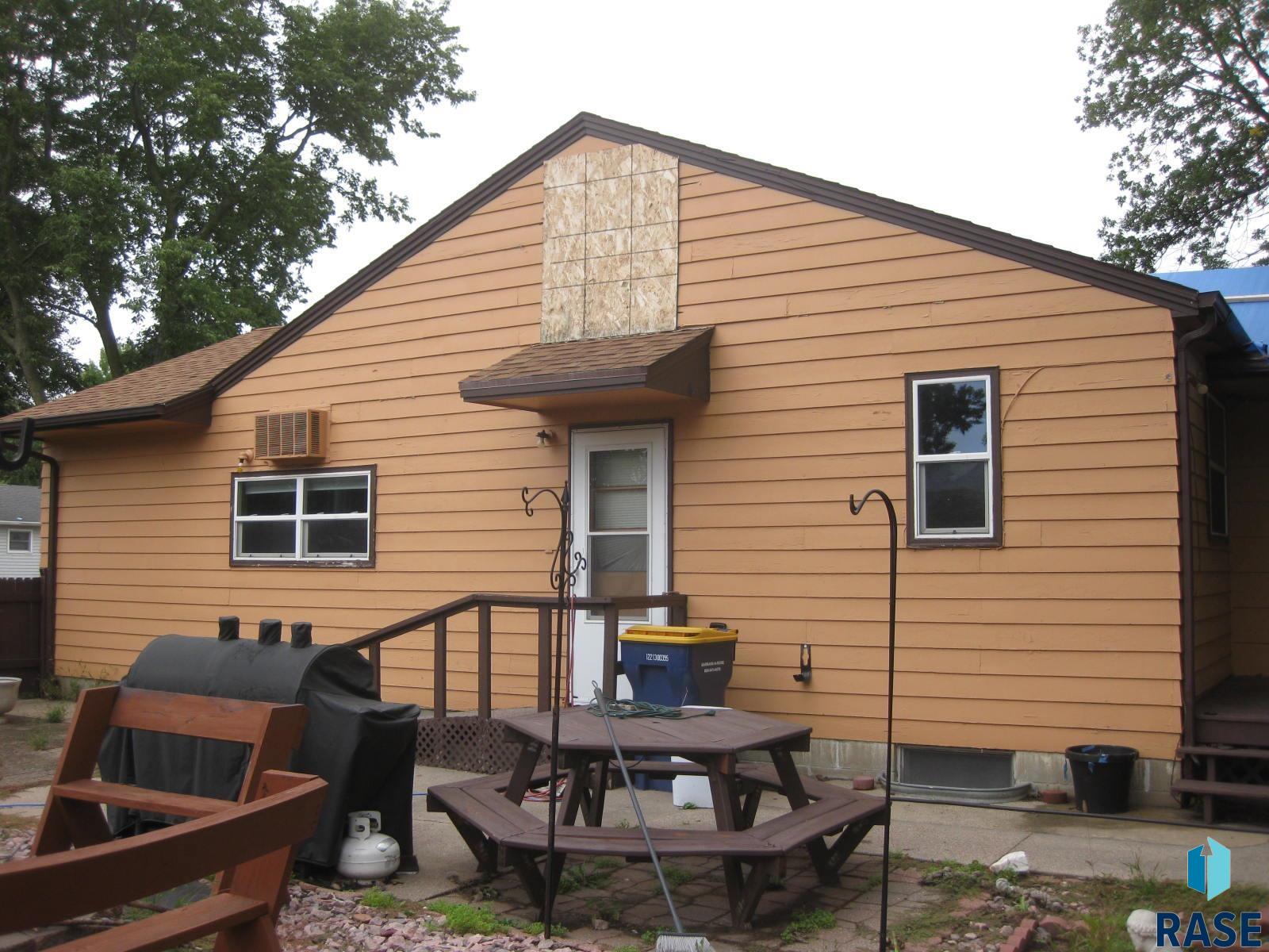 1112 Harrison Ave, Dell Rapids