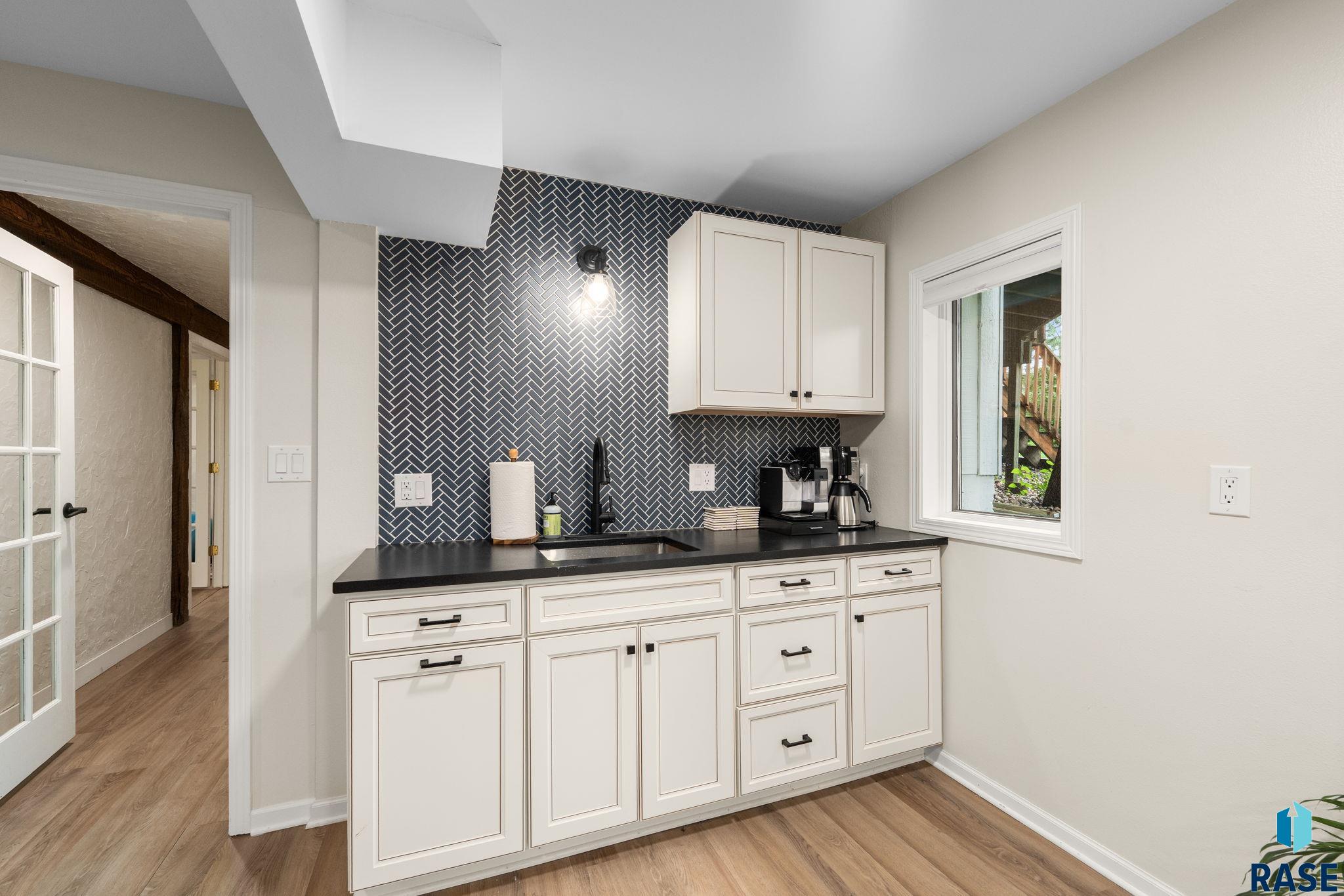 321 Aspen Dr, Sioux Falls