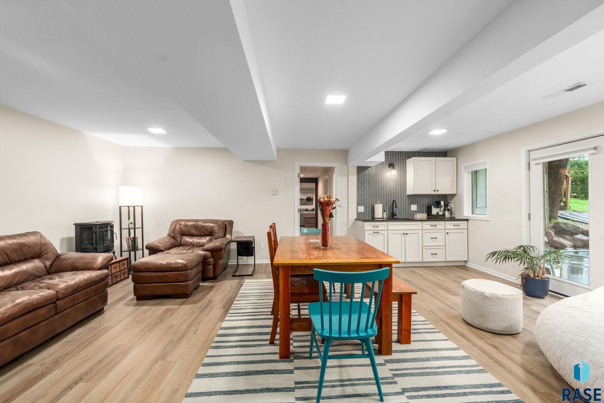 321 Aspen Dr, Sioux Falls