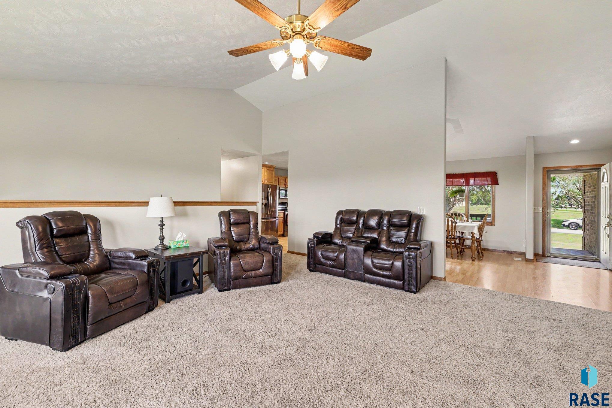 27229 Lovely Pl, Tea