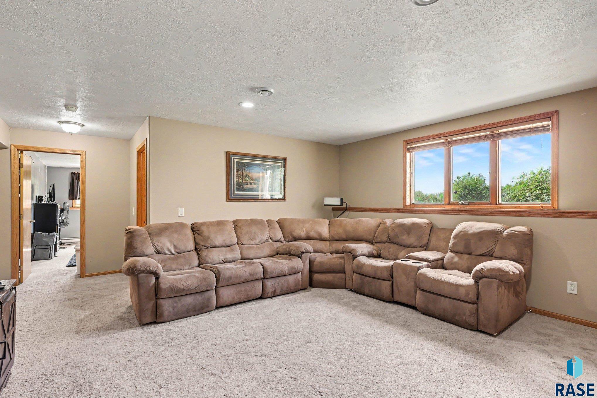 27229 Lovely Pl, Tea