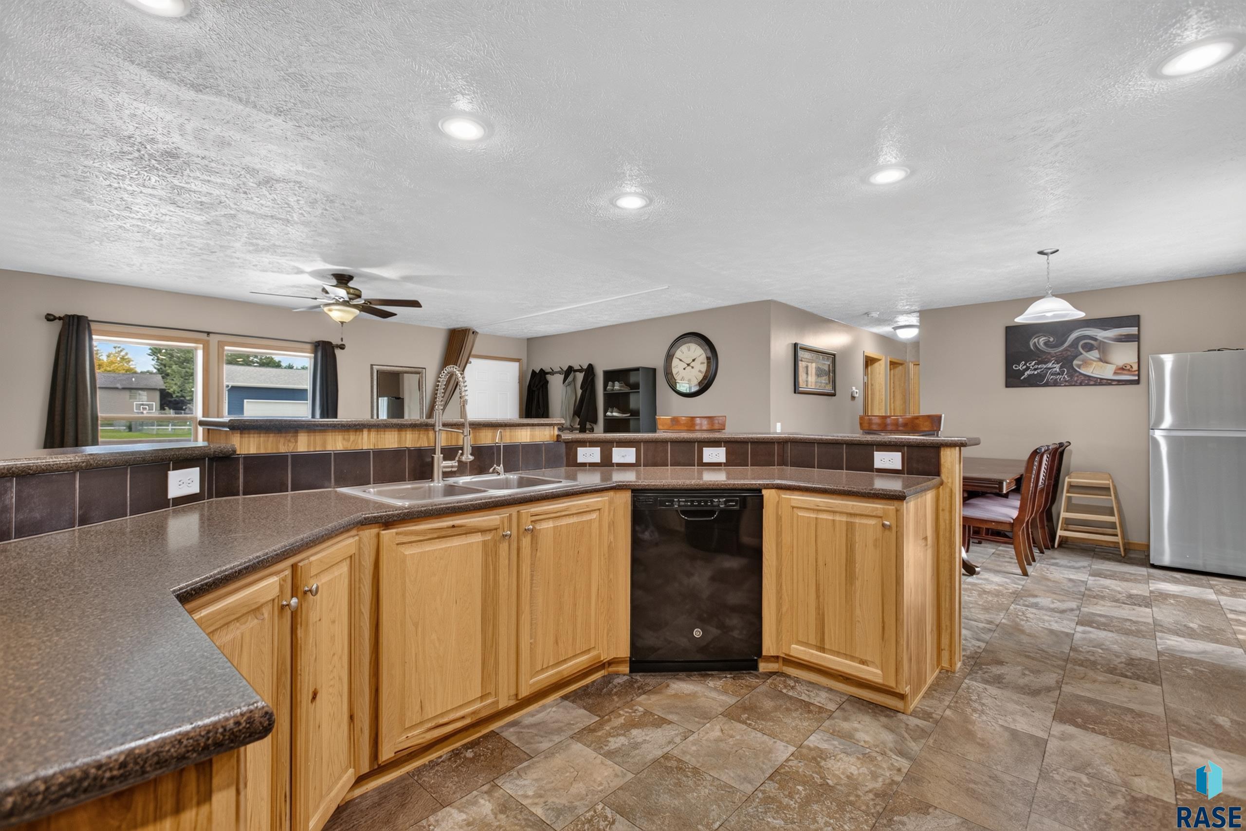 809 McKinley St, Lennox