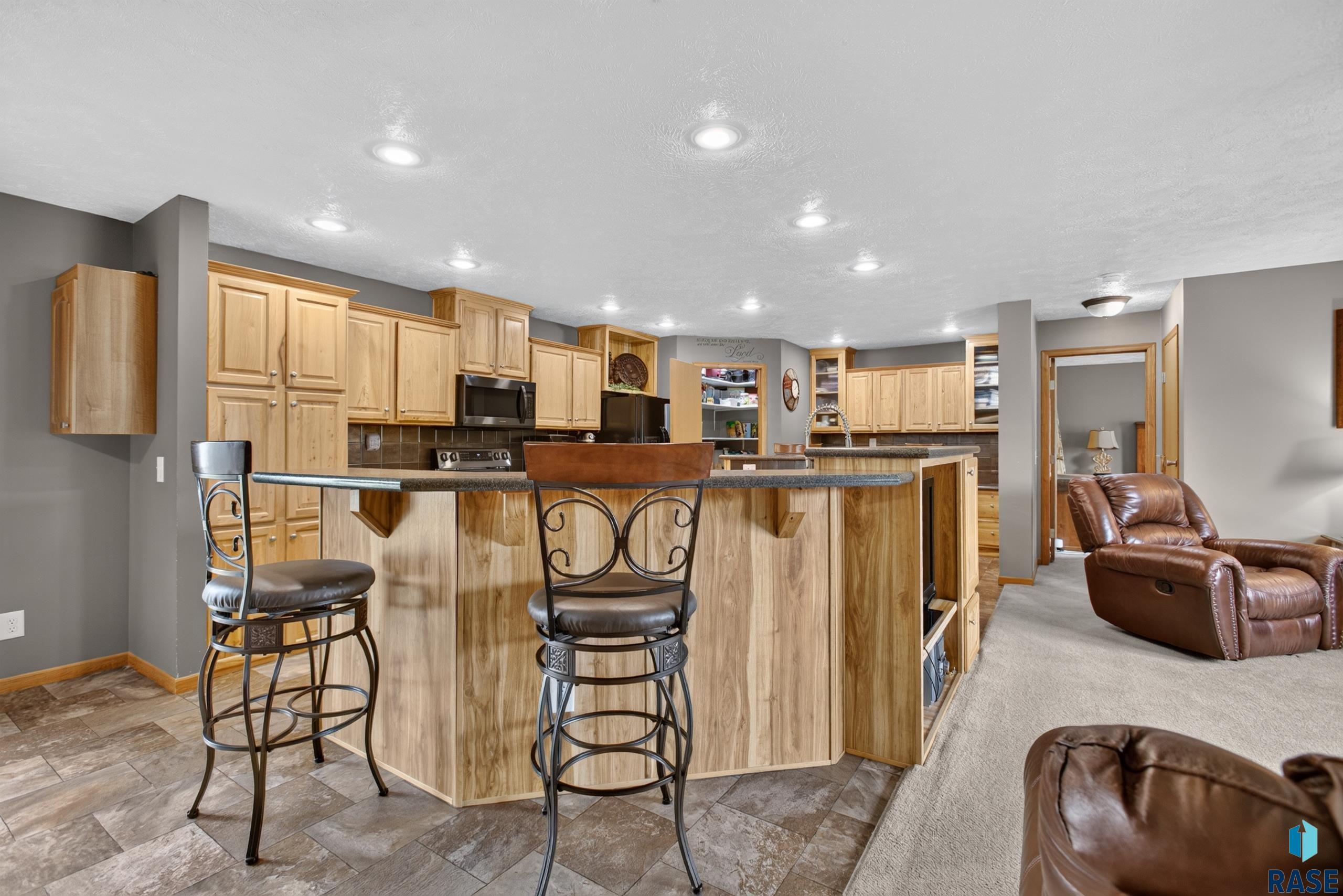 809 McKinley St, Lennox