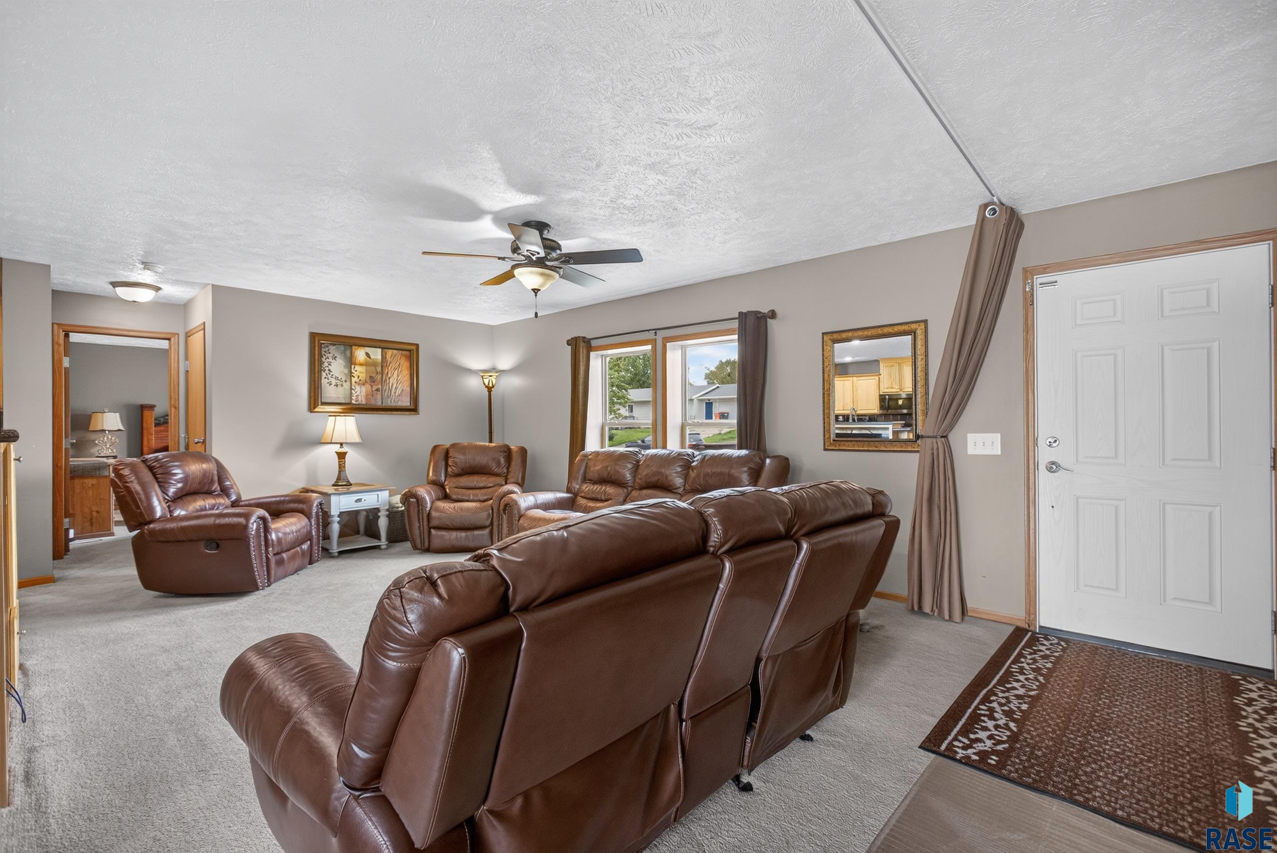 809 McKinley St, Lennox